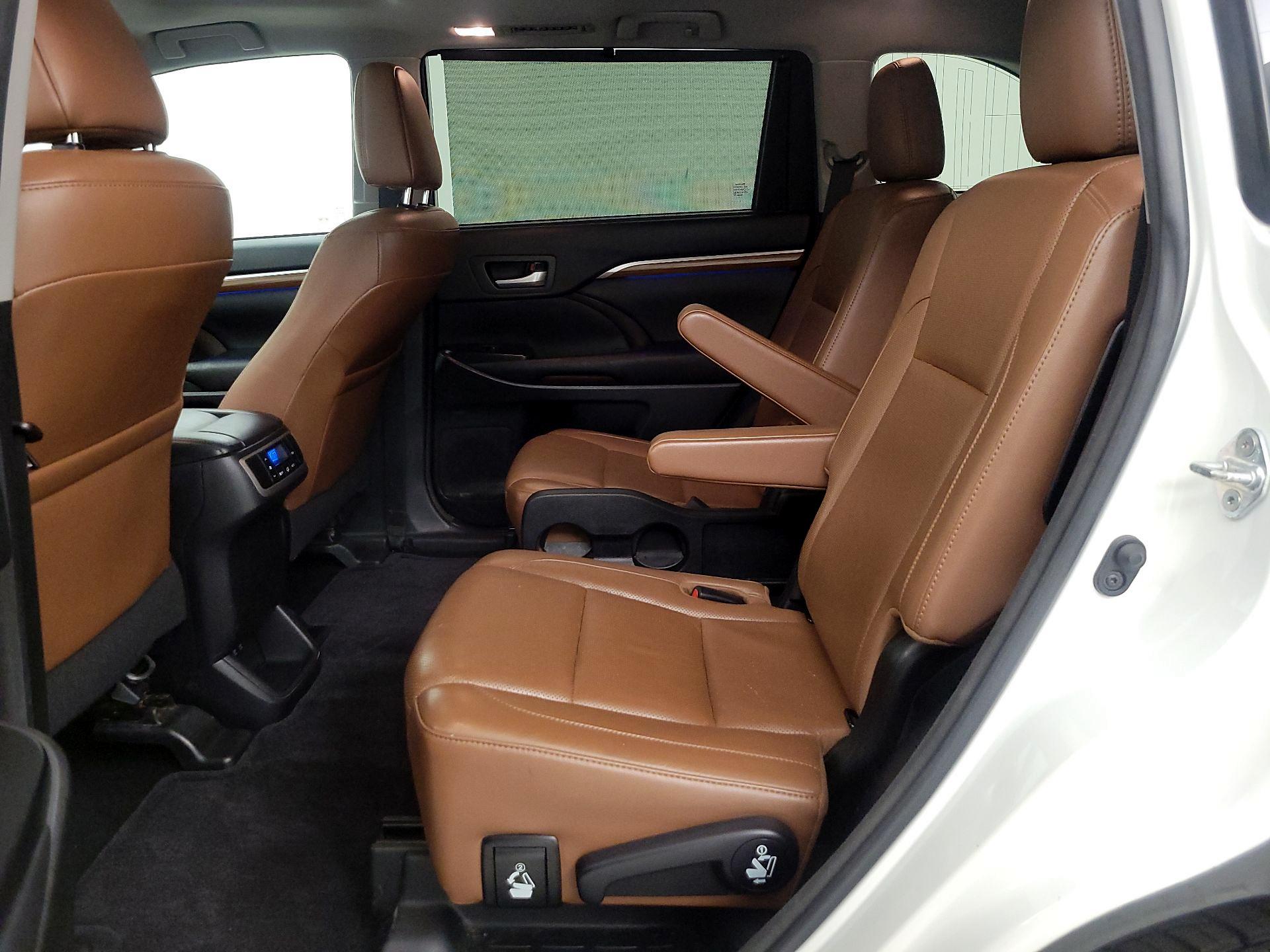 Thumbnail: 2017 Toyota Highlander - 20