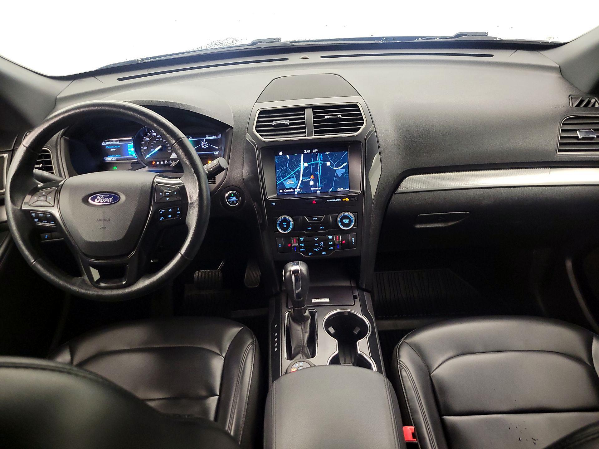 Thumbnail: 2019 Ford Explorer - 9