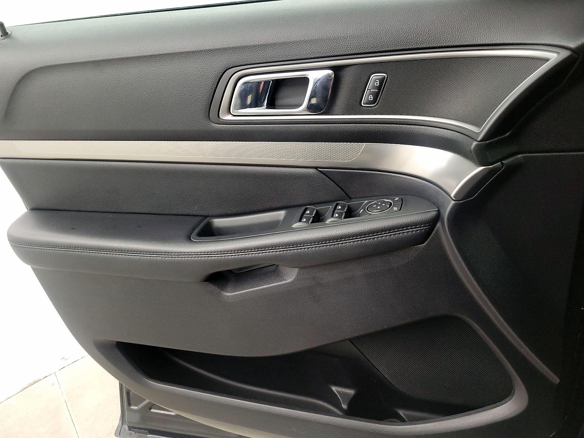 Thumbnail: 2019 Ford Explorer - 12