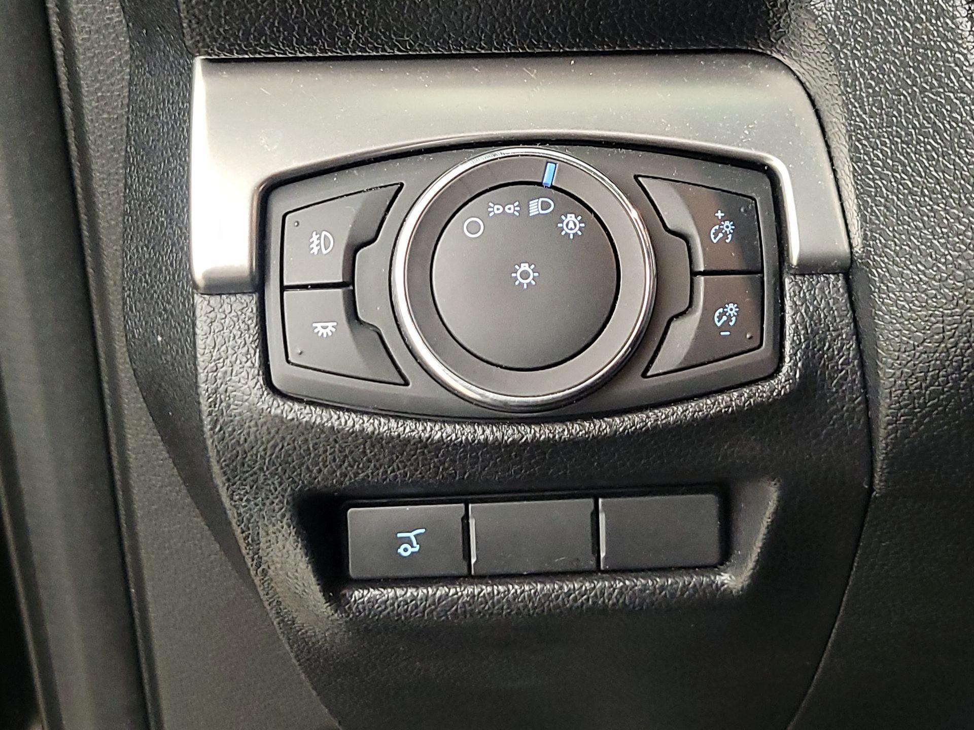 Thumbnail: 2019 Ford Explorer - 13