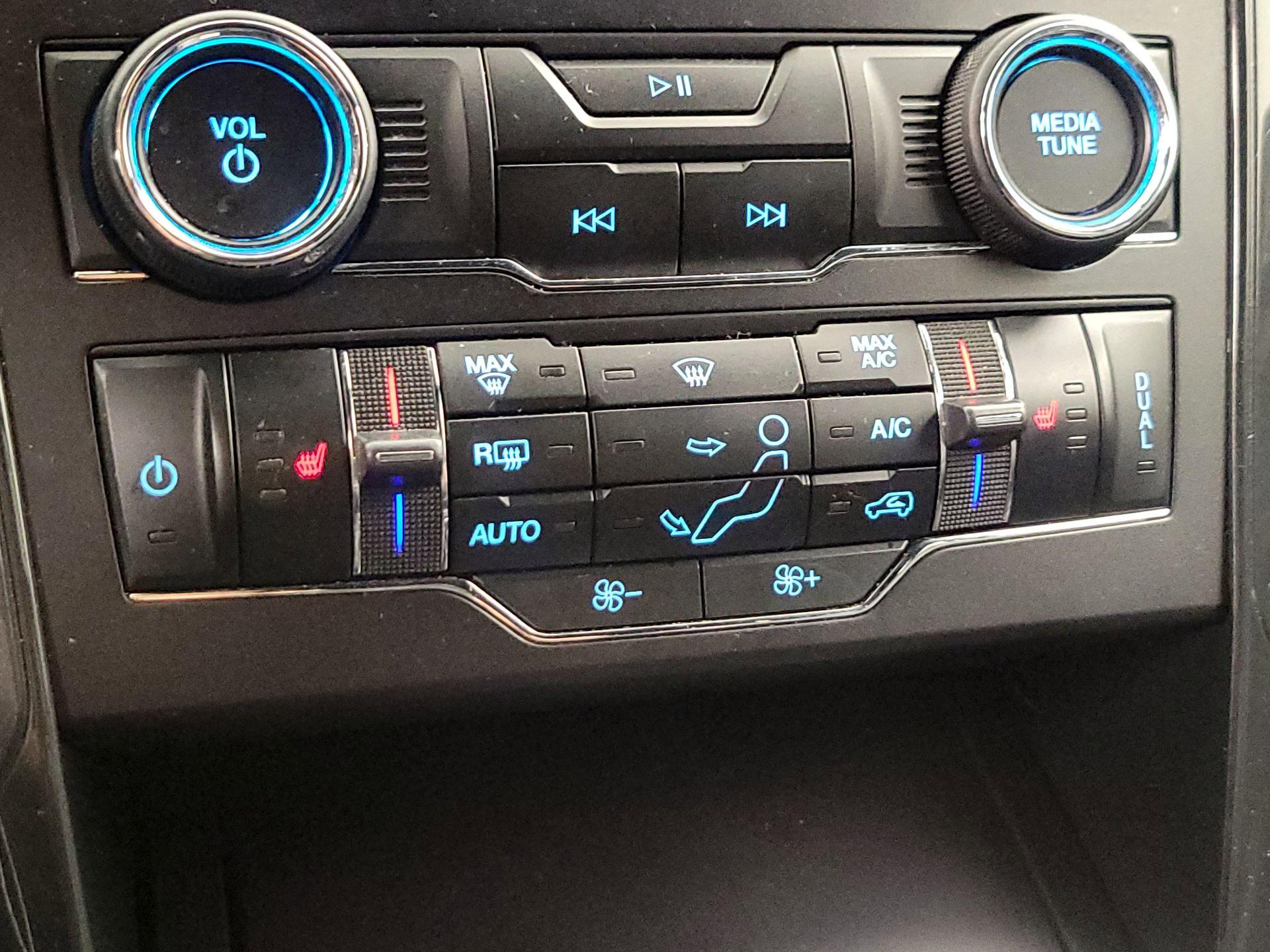 Thumbnail: 2019 Ford Explorer - 17