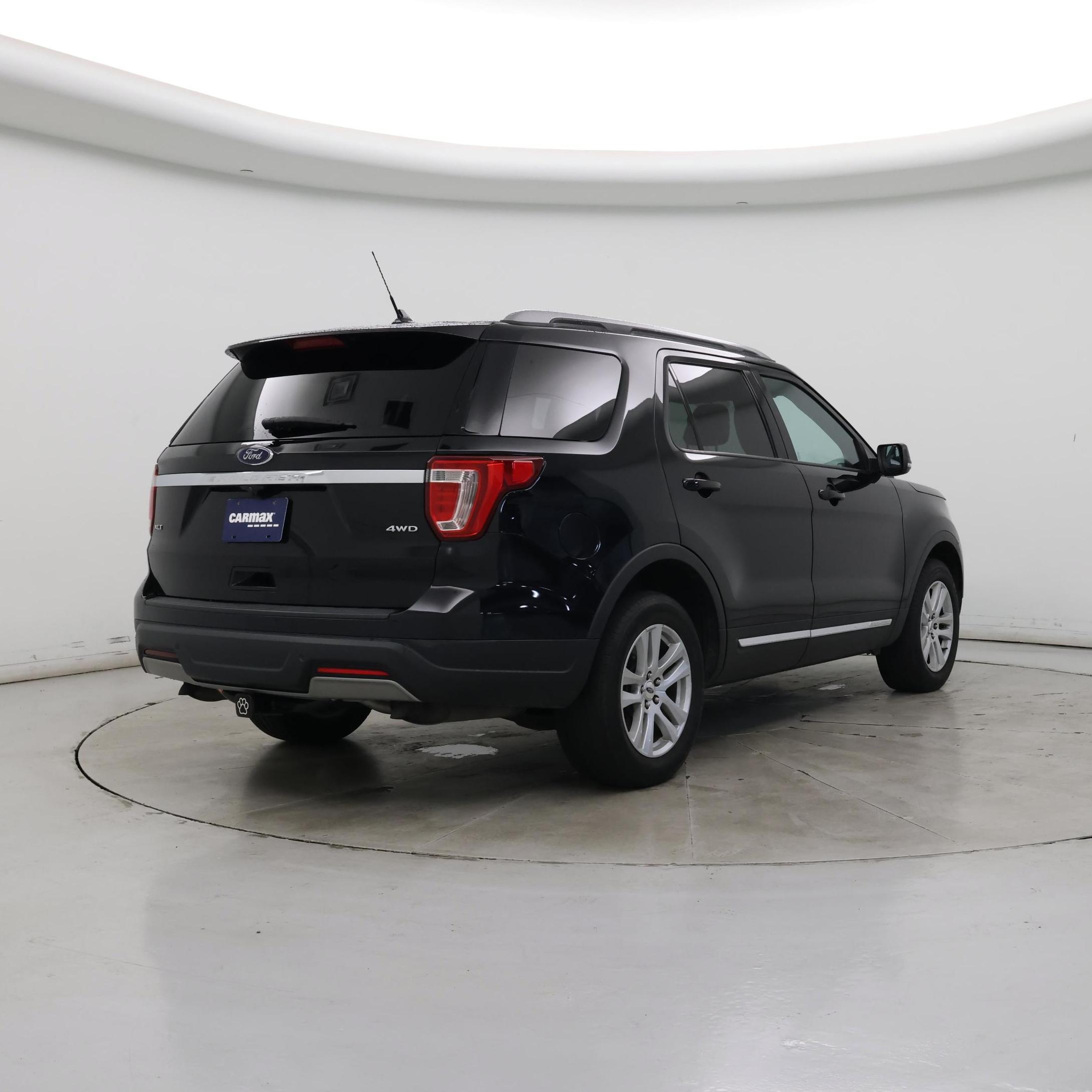Thumbnail: 2019 Ford Explorer - 8