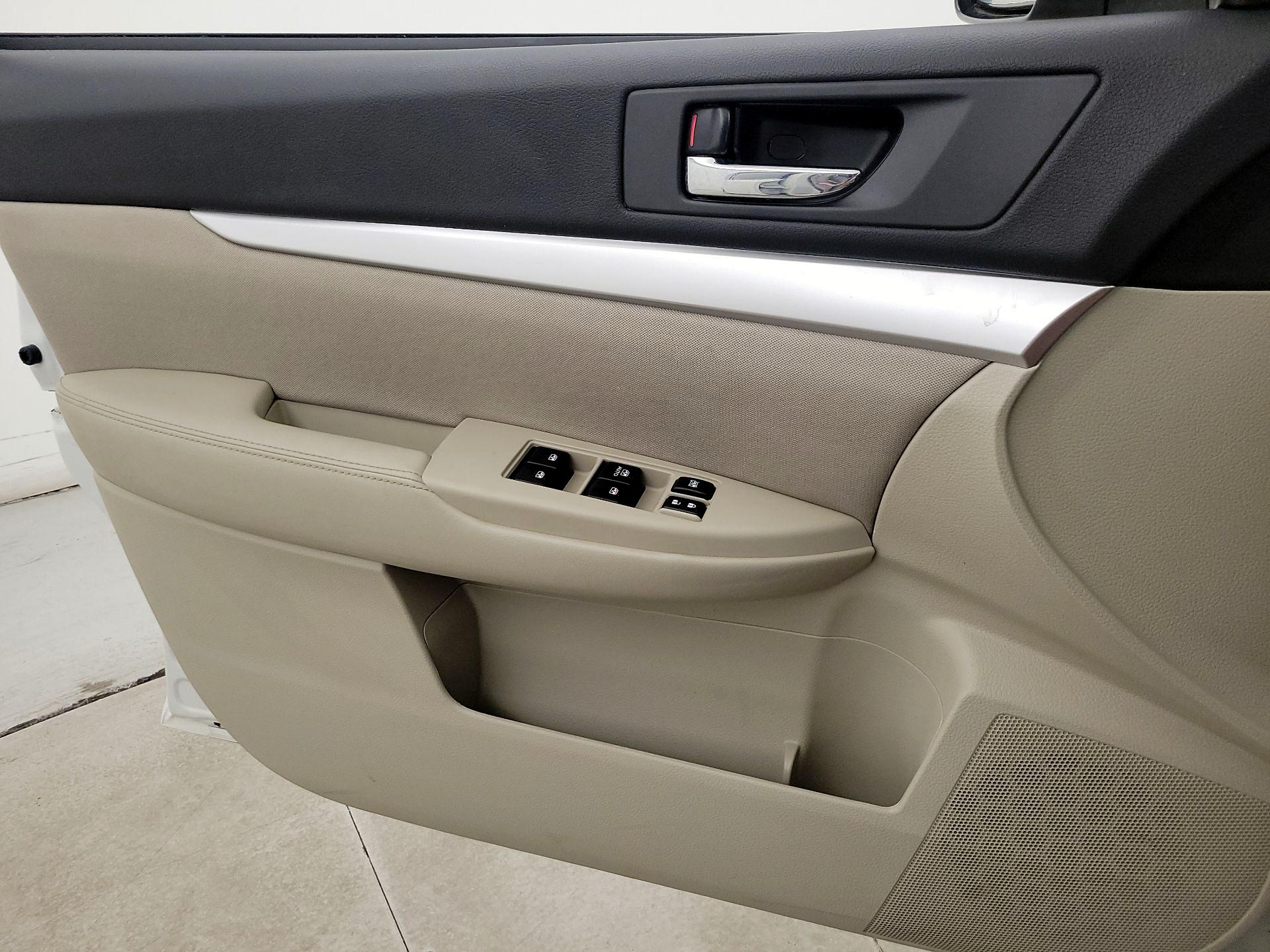 Thumbnail: 2014 Subaru Outback - 12