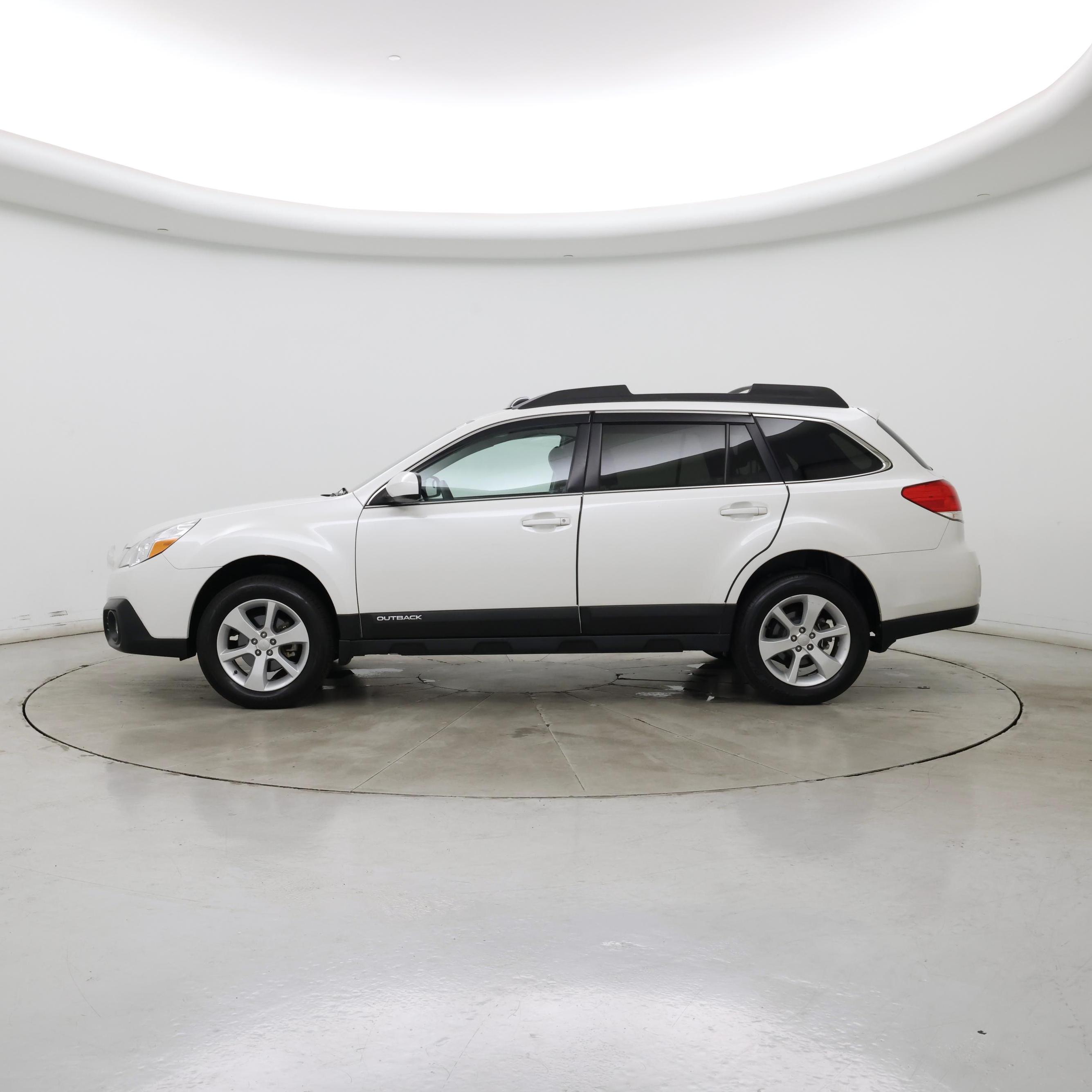 Thumbnail: 2014 Subaru Outback - 3