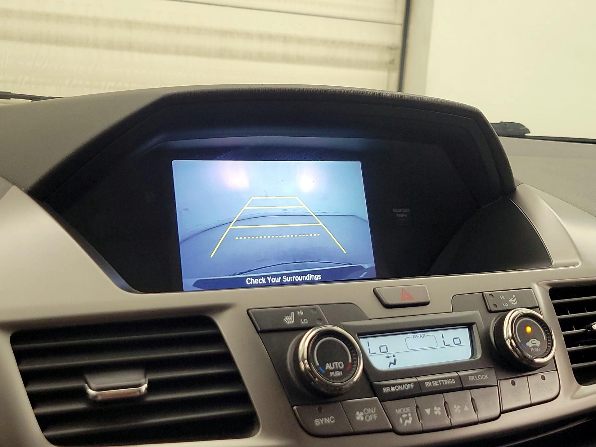 Thumbnail: 2016 Honda Odyssey - 14