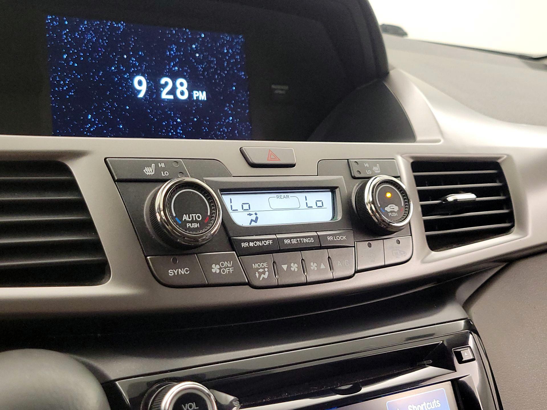 Thumbnail: 2016 Honda Odyssey - 16