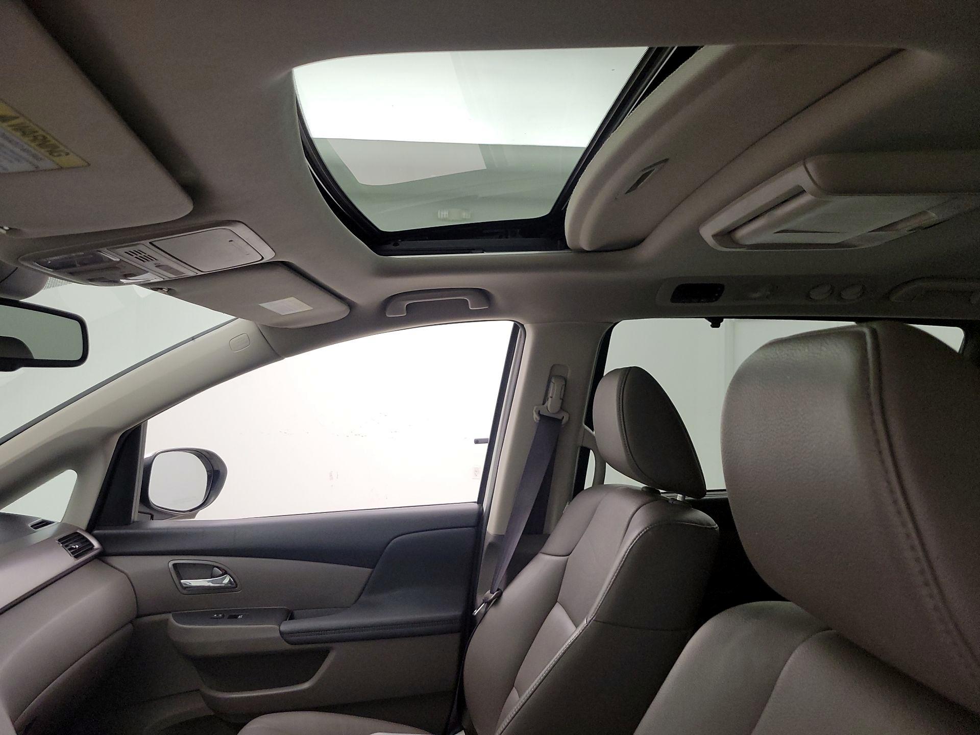 Thumbnail: 2016 Honda Odyssey - 19