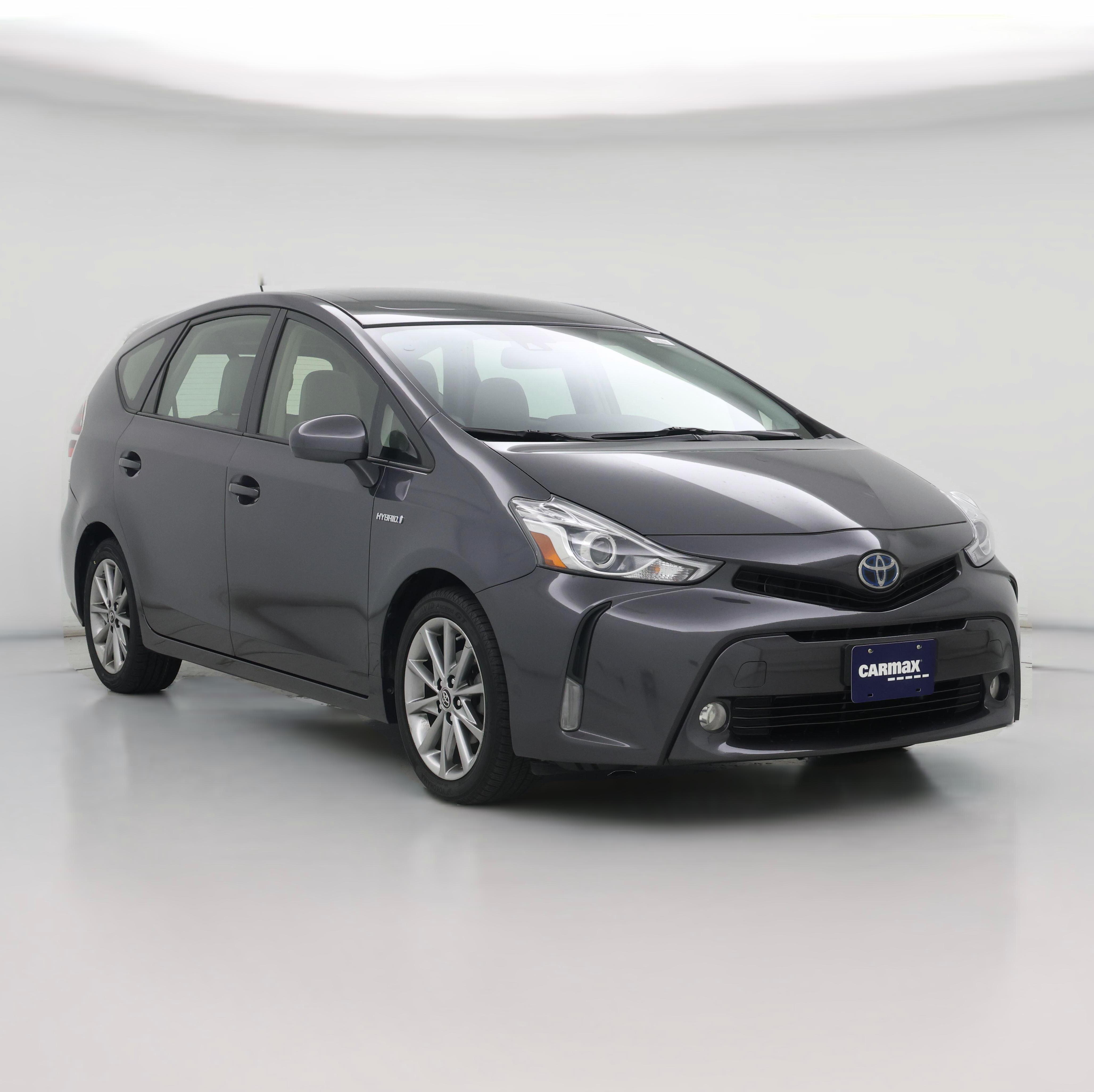 Thumbnail: 2016 Toyota Prius v - 1