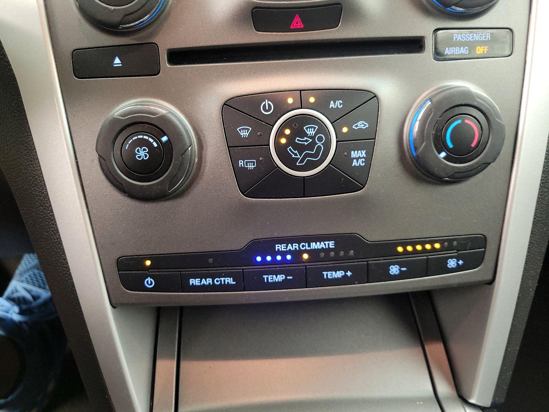 Thumbnail: 2015 Ford Explorer - 16