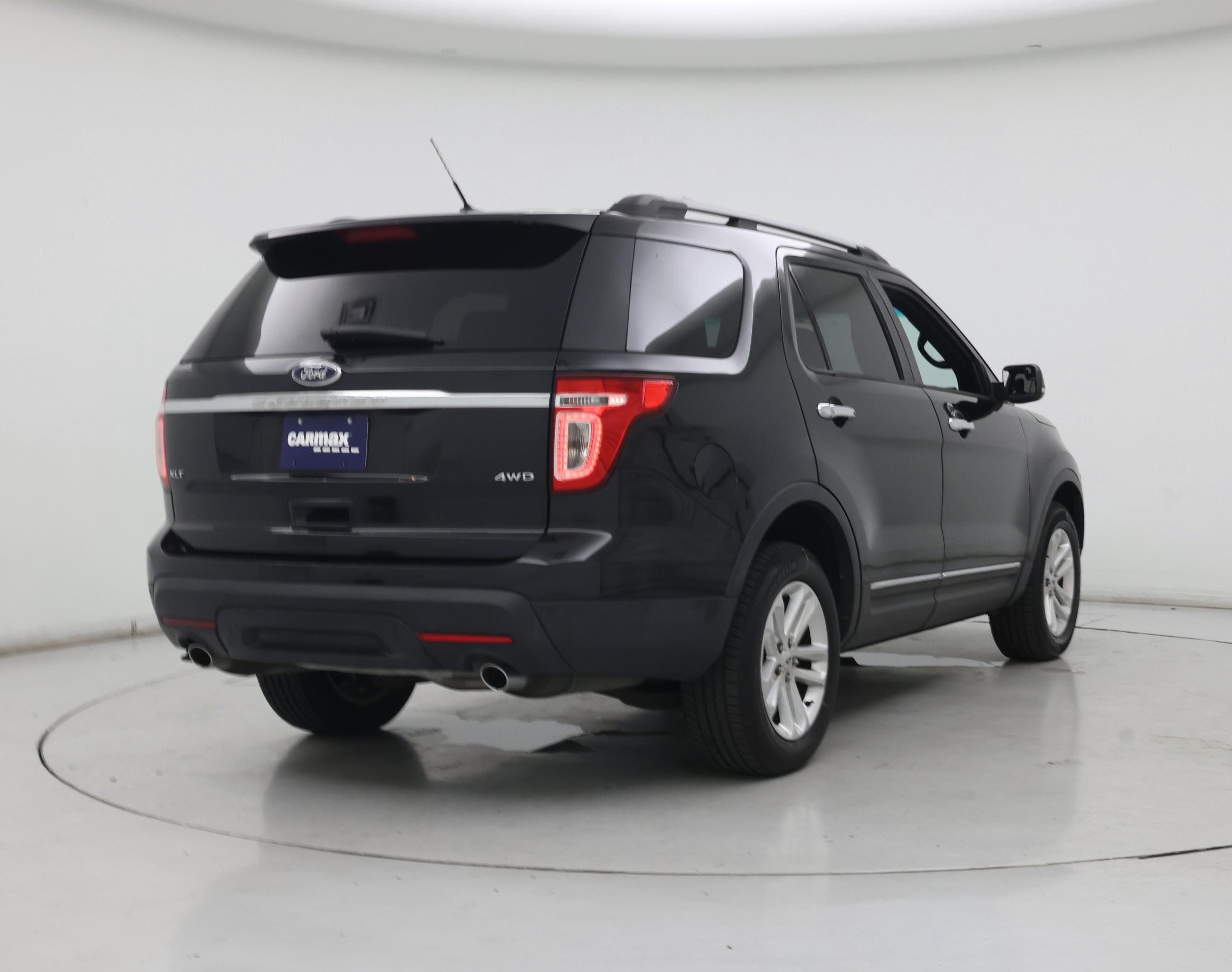 Thumbnail: 2015 Ford Explorer - 8