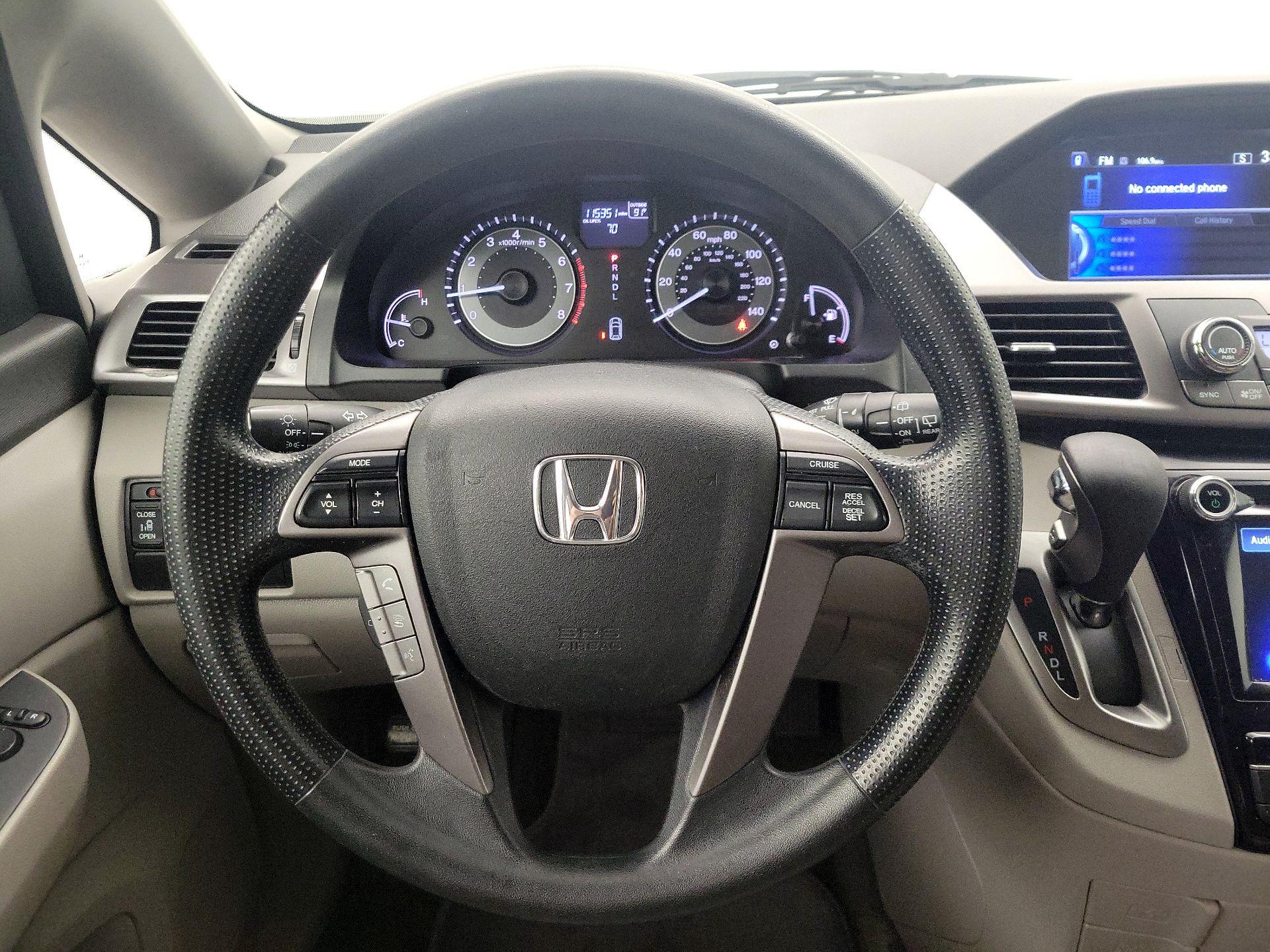 Thumbnail: 2015 Honda Odyssey - 10