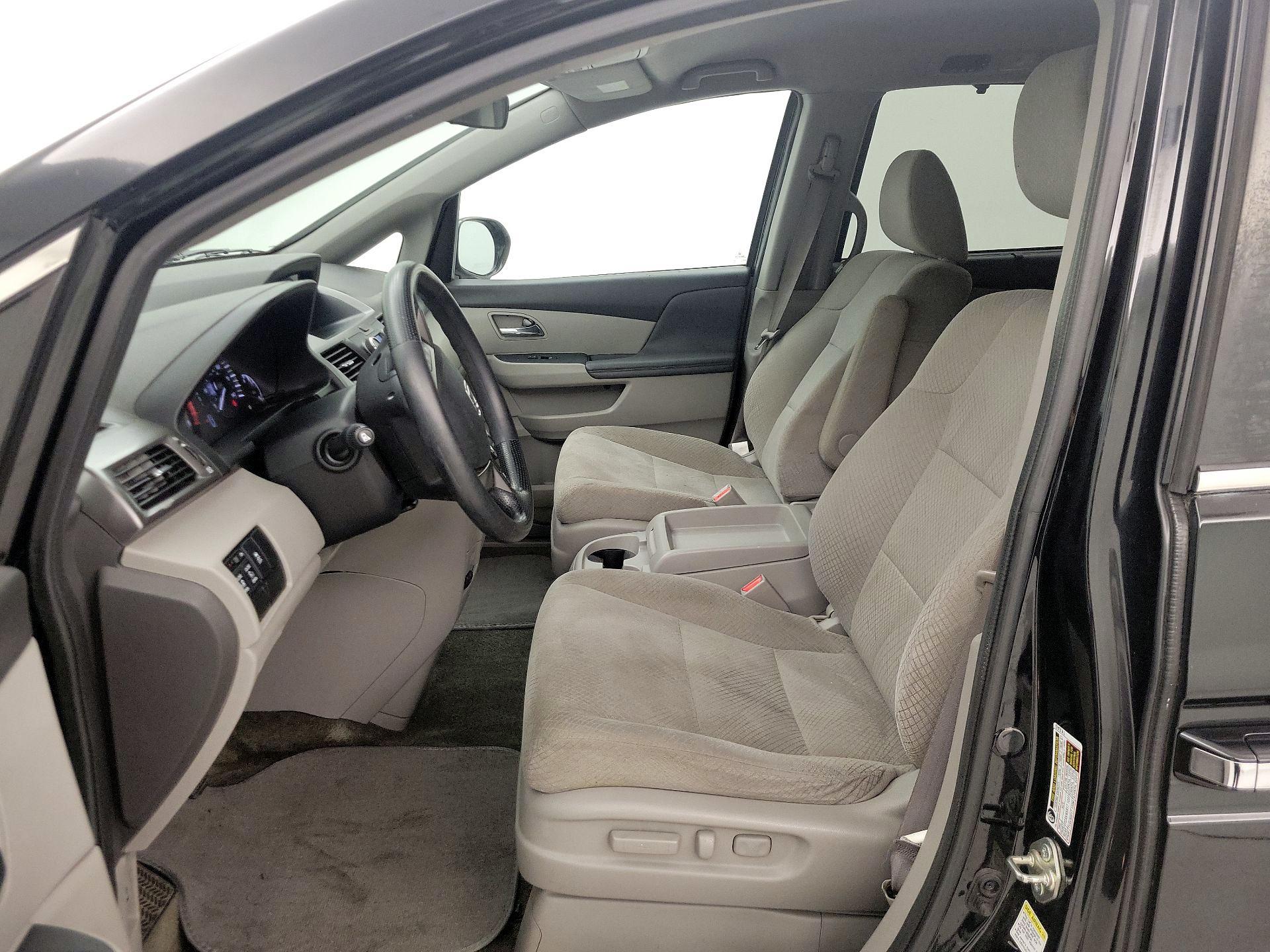 Thumbnail: 2015 Honda Odyssey - 11