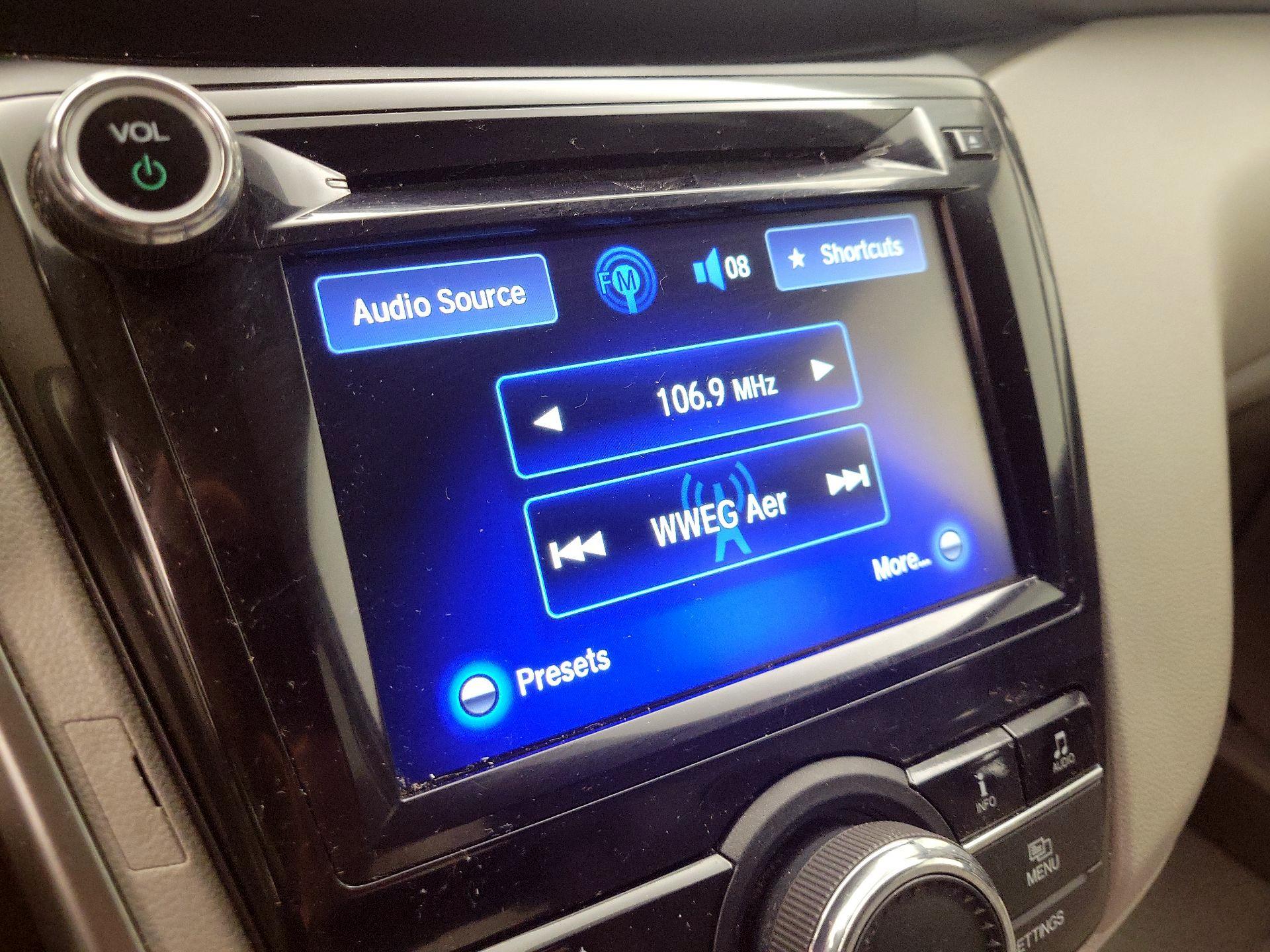 Thumbnail: 2015 Honda Odyssey - 15