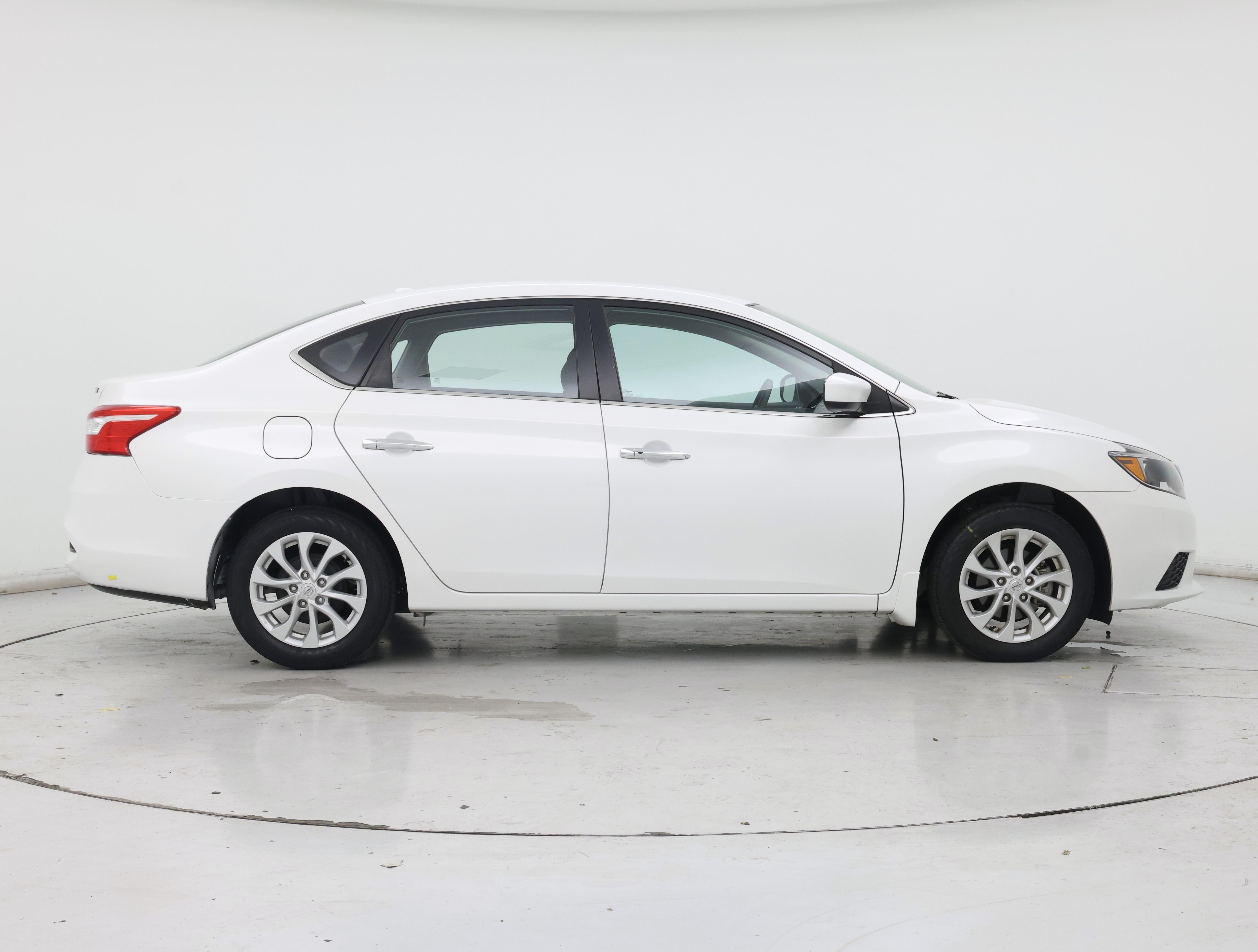 Thumbnail: 2018 Nissan Sentra - 7