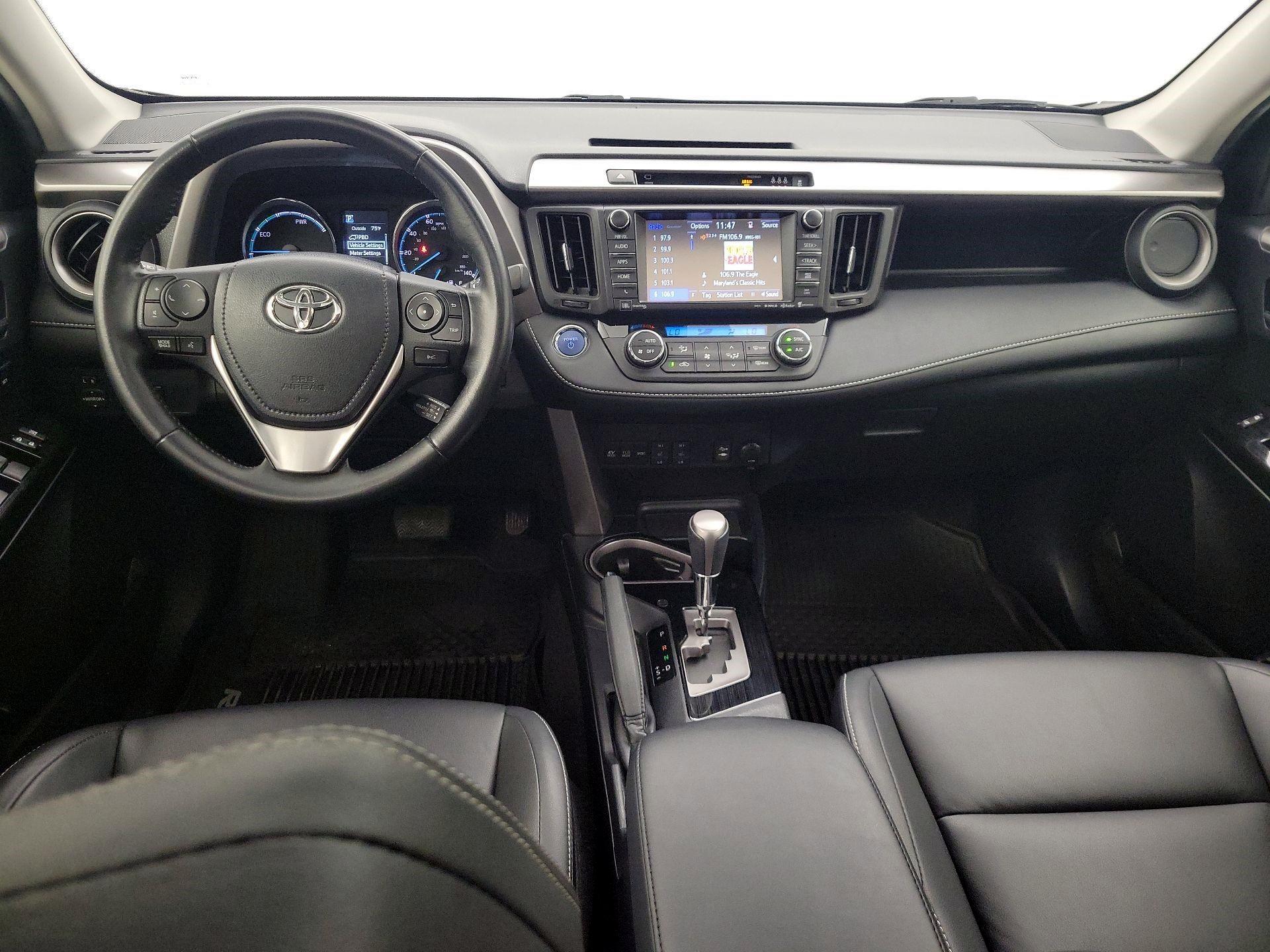 Thumbnail: 2017 Toyota RAV4 - 9