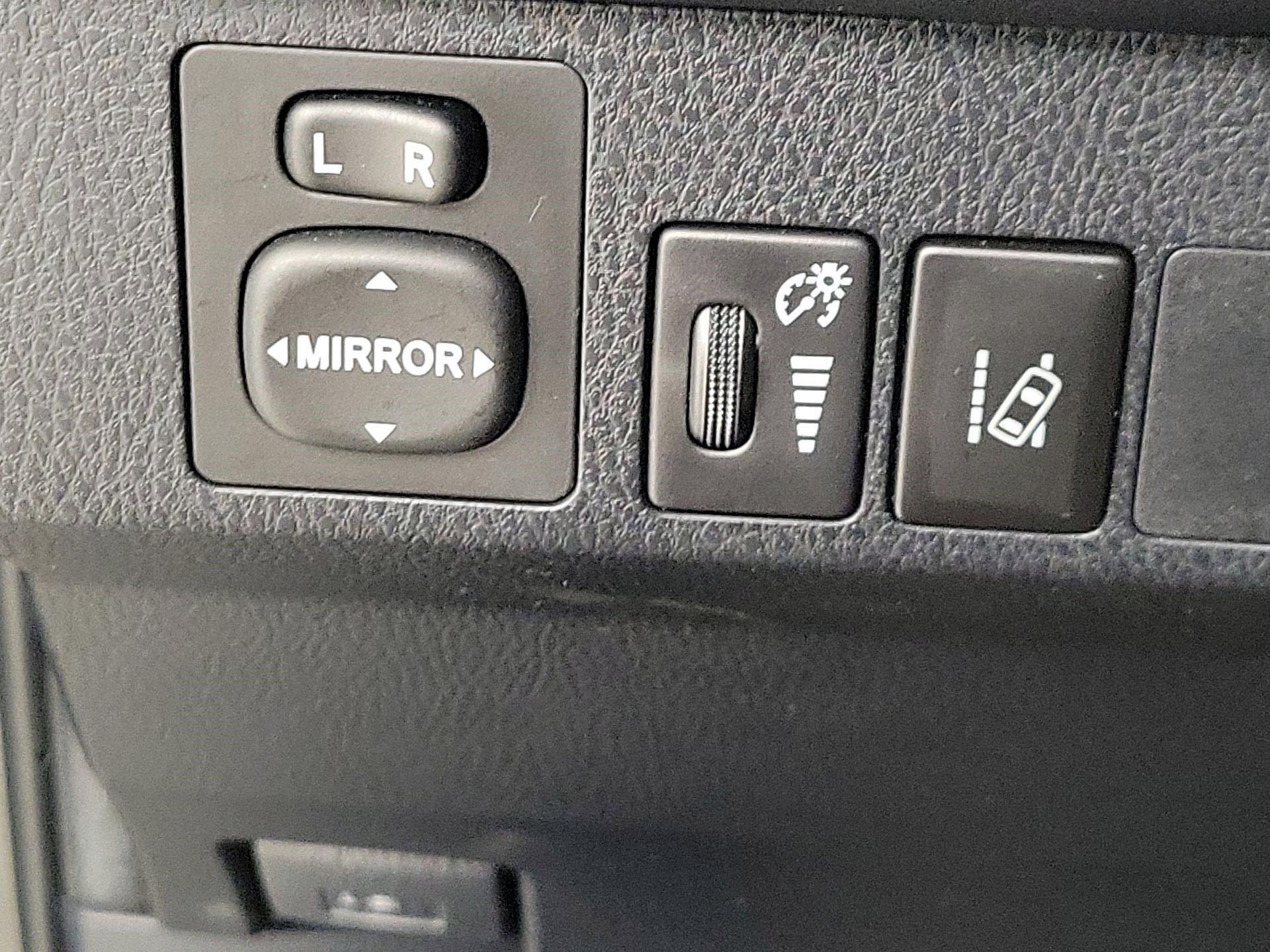 Thumbnail: 2017 Toyota RAV4 - 13