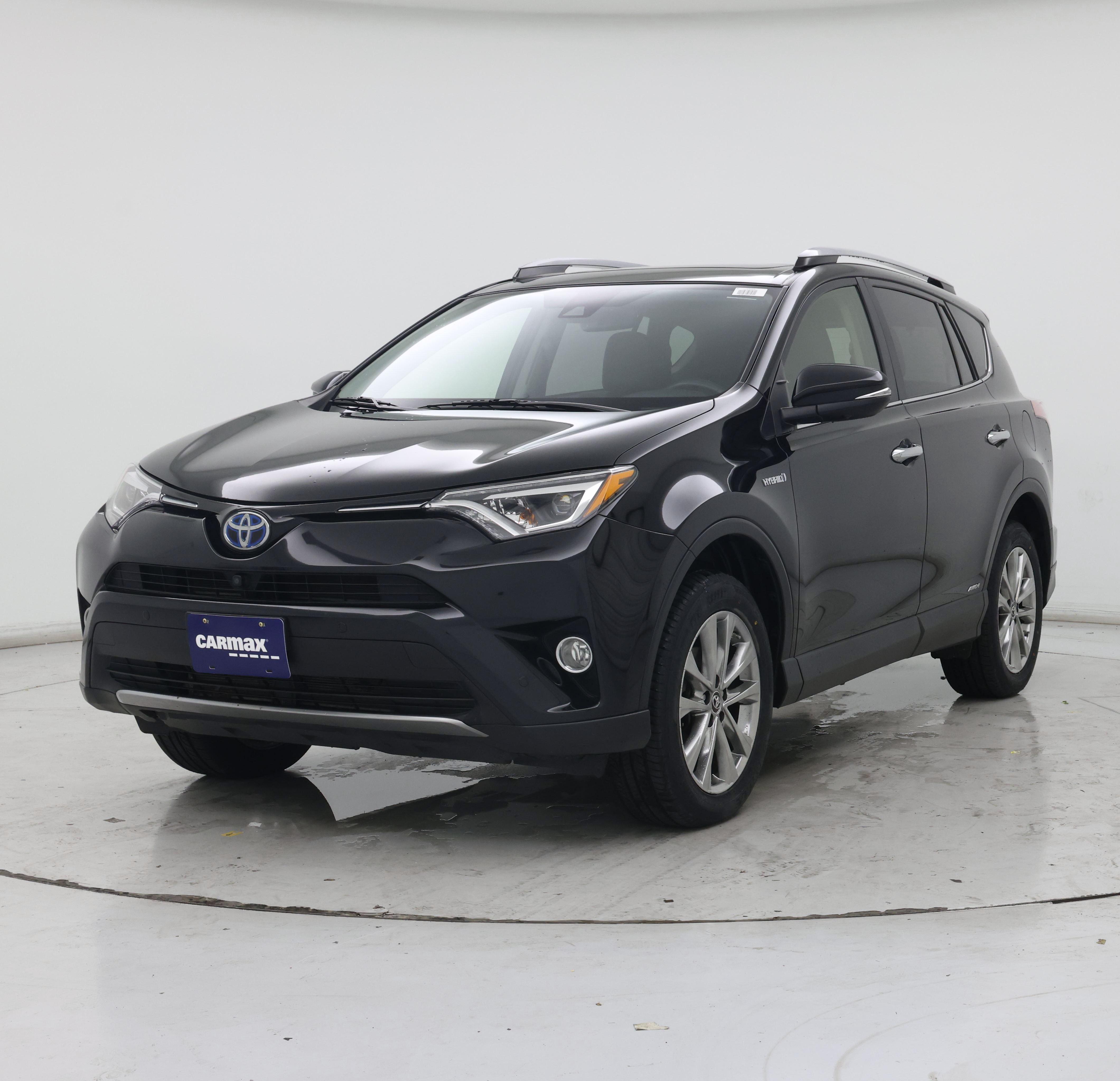 Thumbnail: 2017 Toyota RAV4 - 4