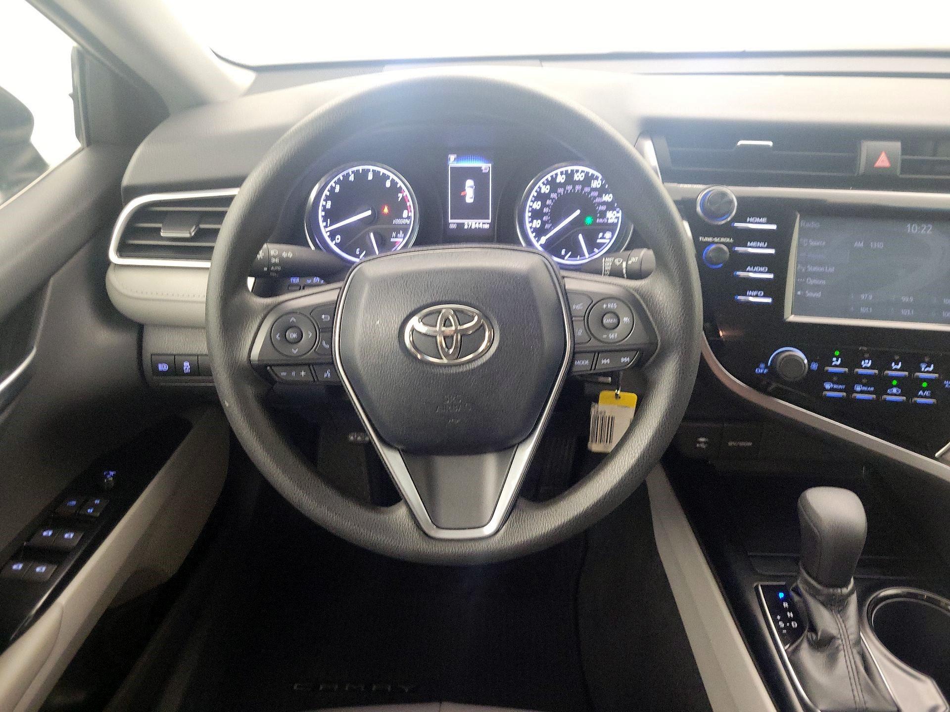 Thumbnail: 2018 Toyota Camry - 10