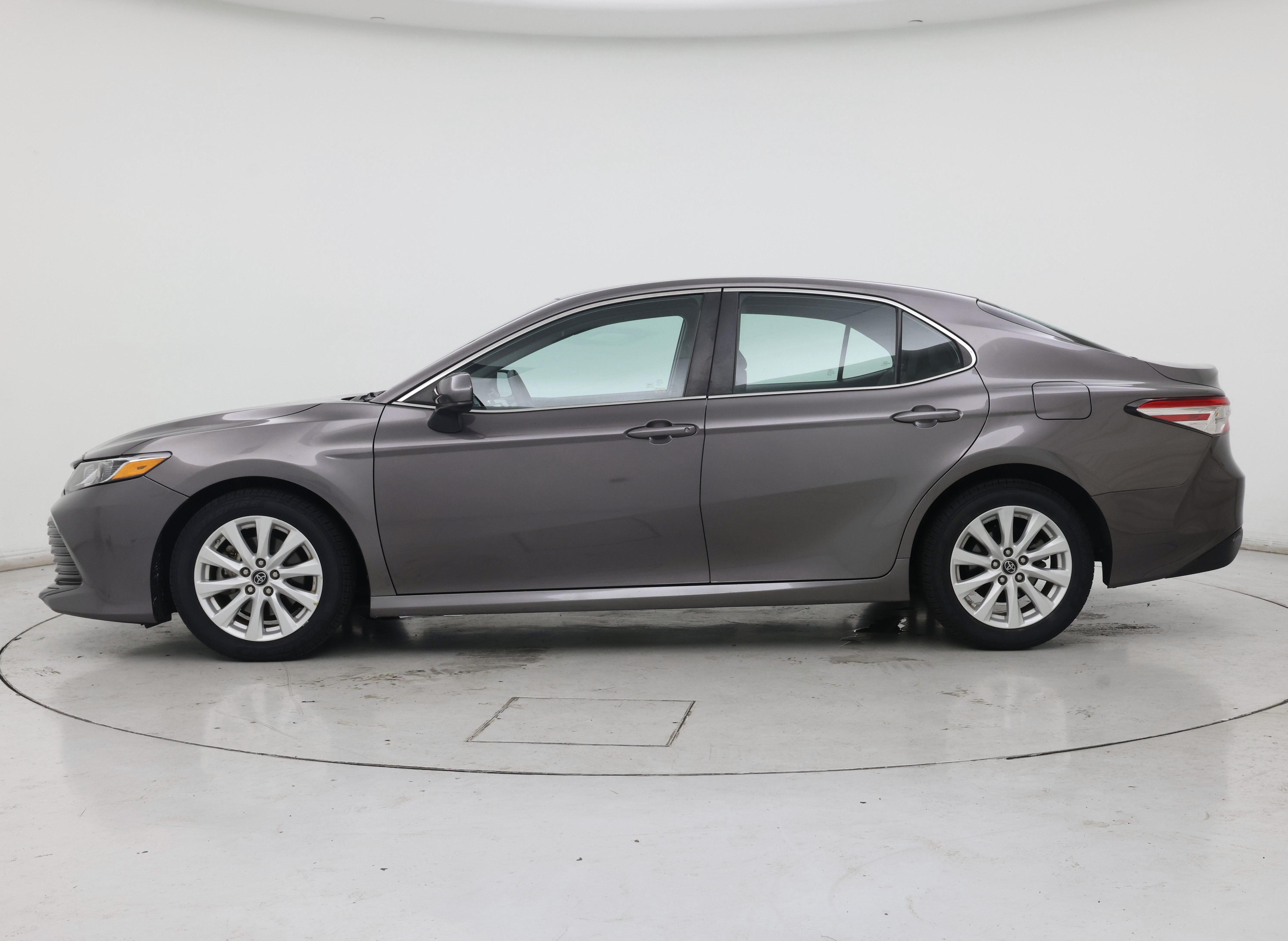 Thumbnail: 2018 Toyota Camry - 3