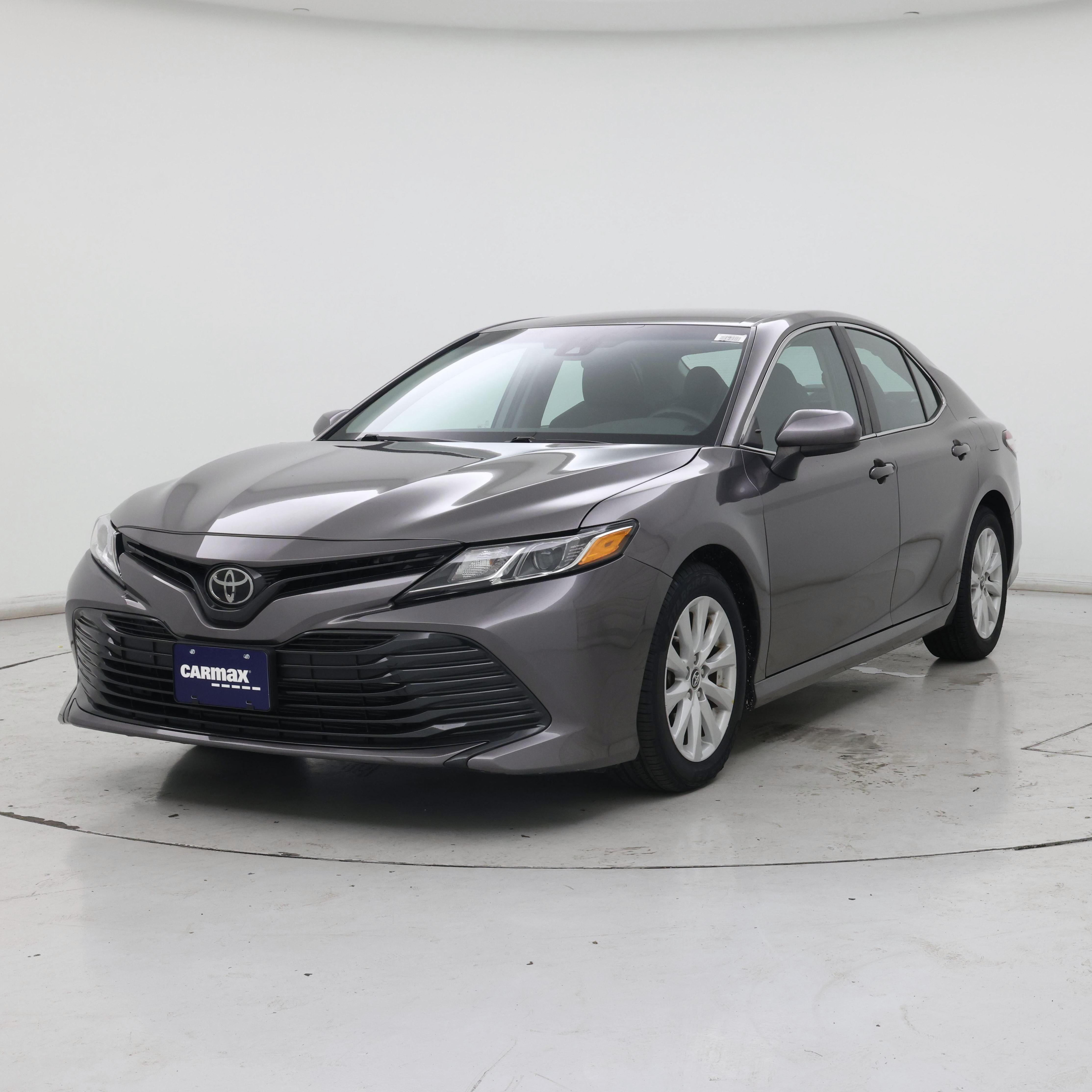 Thumbnail: 2018 Toyota Camry - 4
