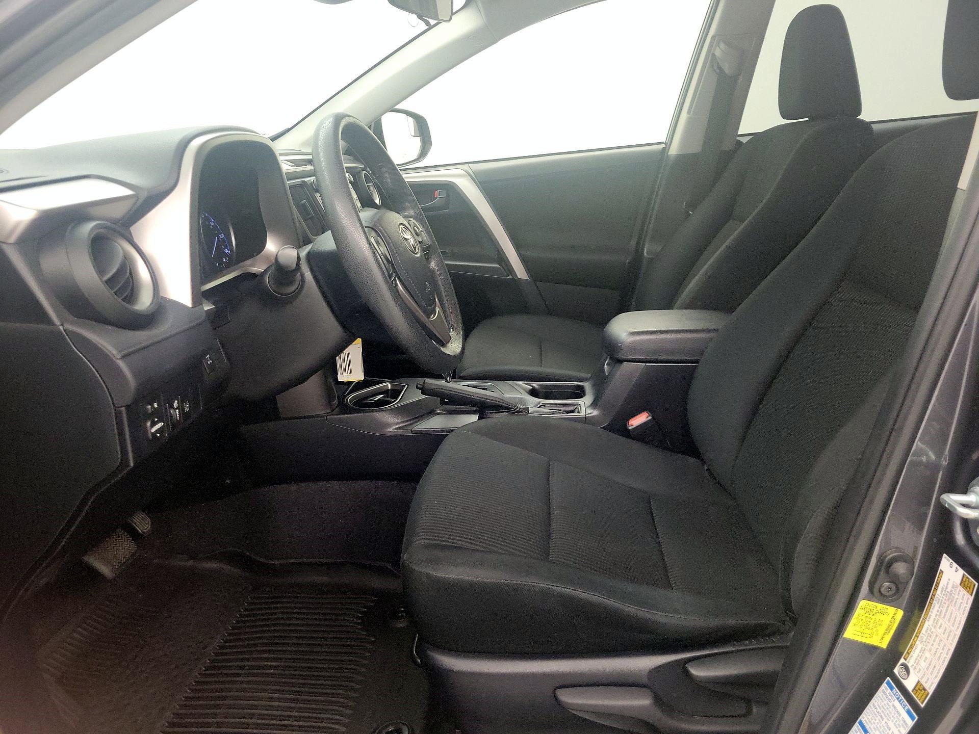 Thumbnail: 2018 Toyota RAV4 - 11