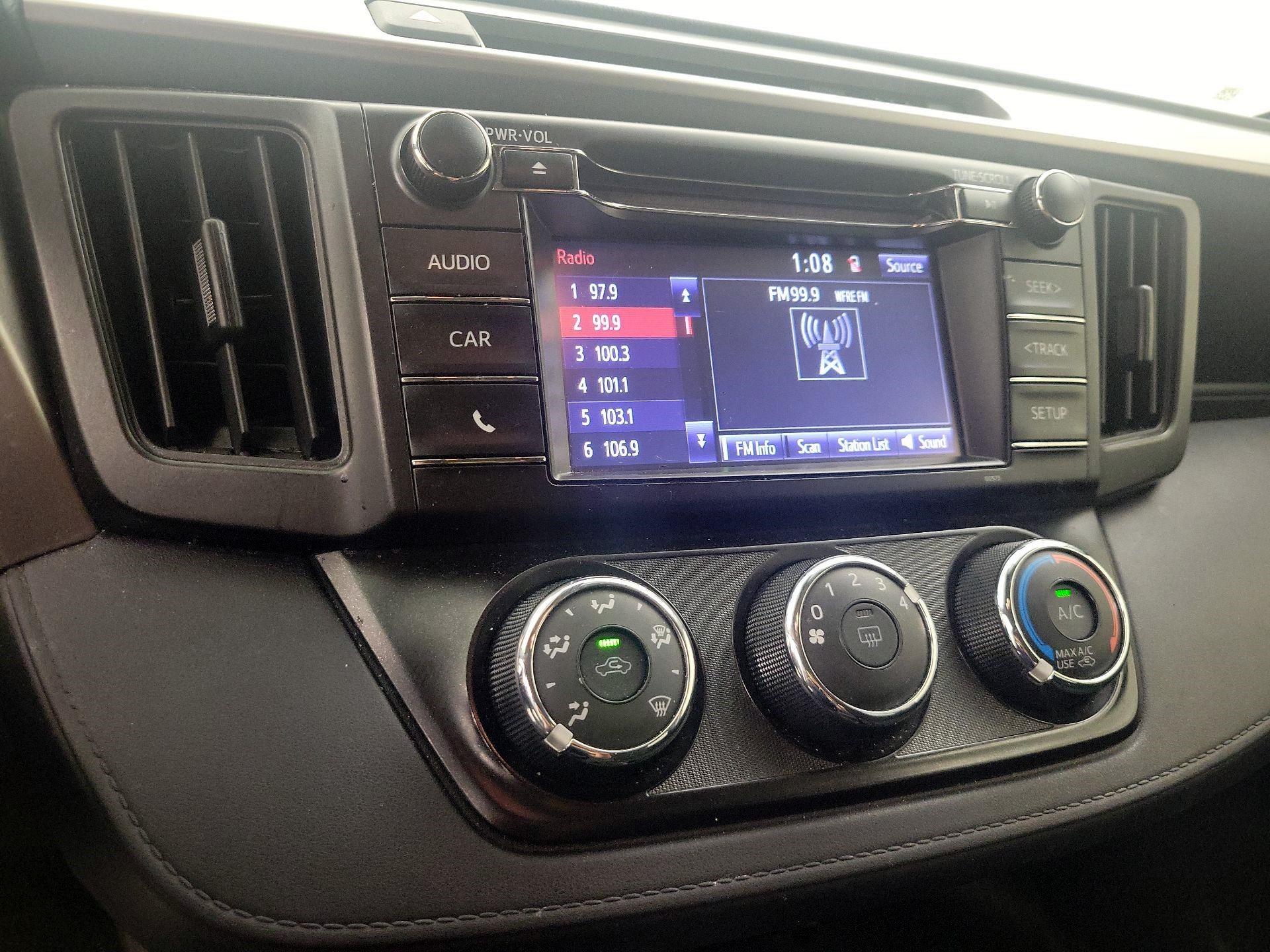 Thumbnail: 2018 Toyota RAV4 - 15