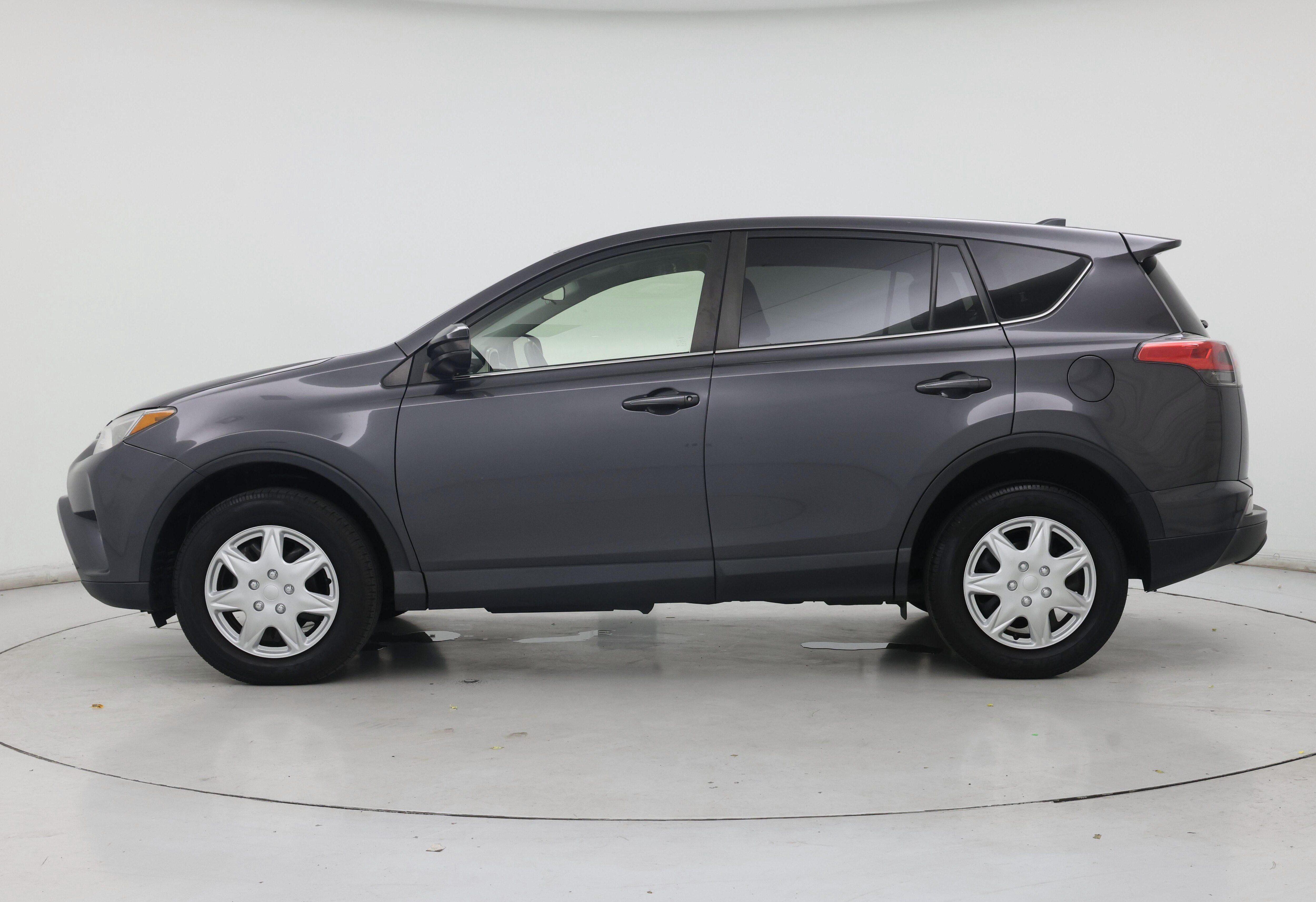Thumbnail: 2018 Toyota RAV4 - 3