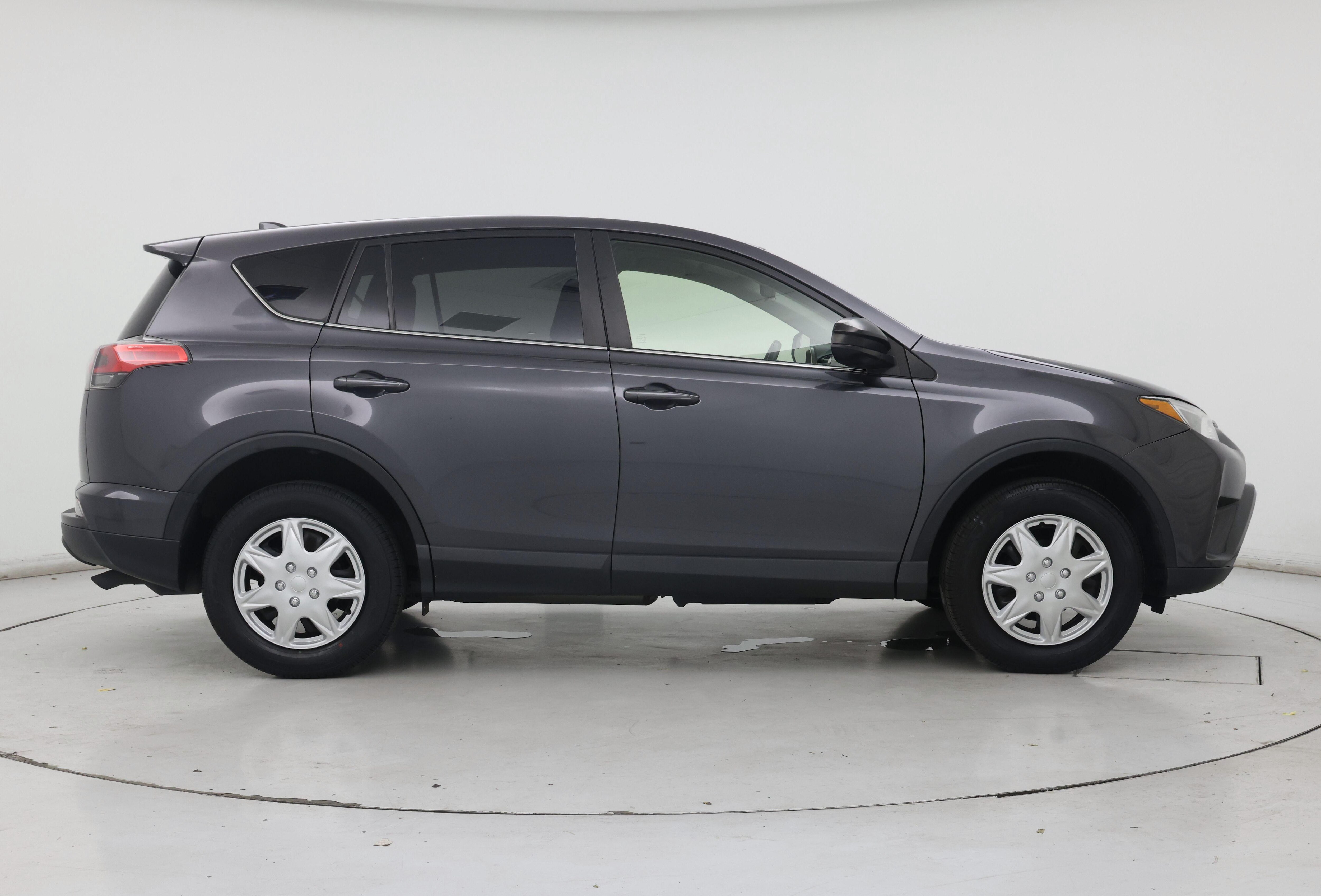Thumbnail: 2018 Toyota RAV4 - 7
