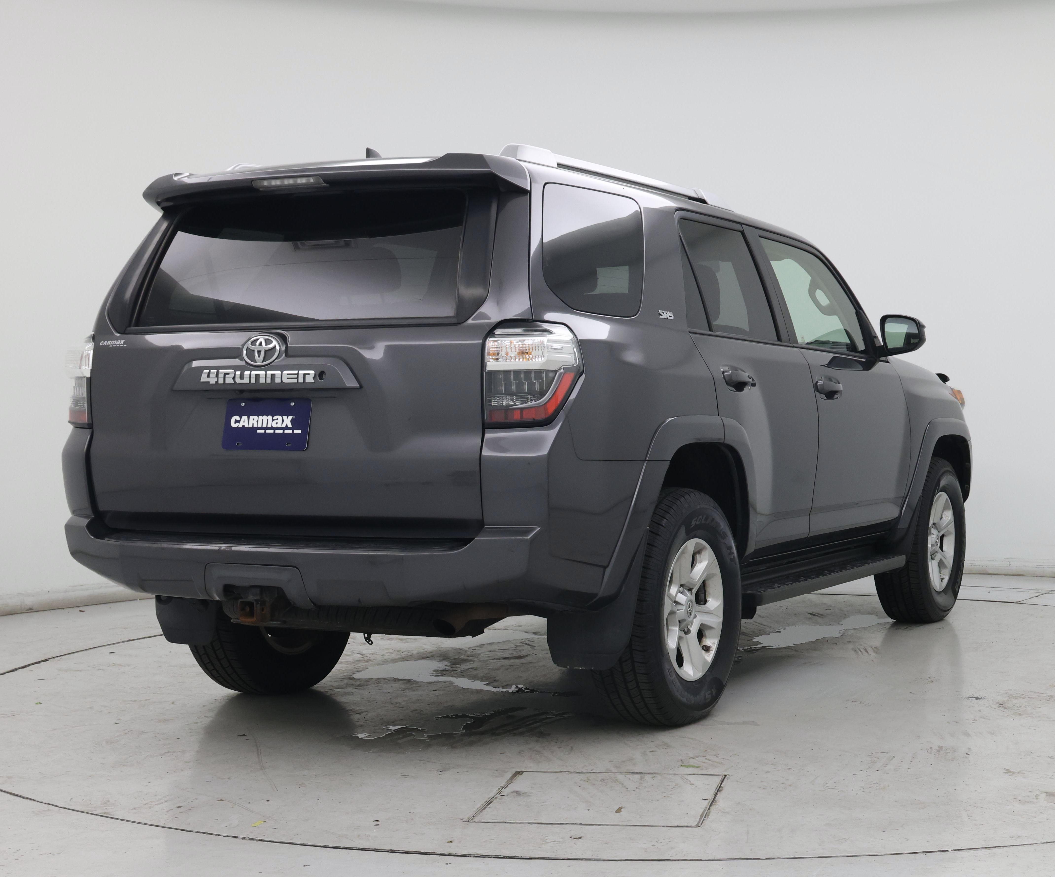 Thumbnail: 2016 Toyota 4Runner - 8