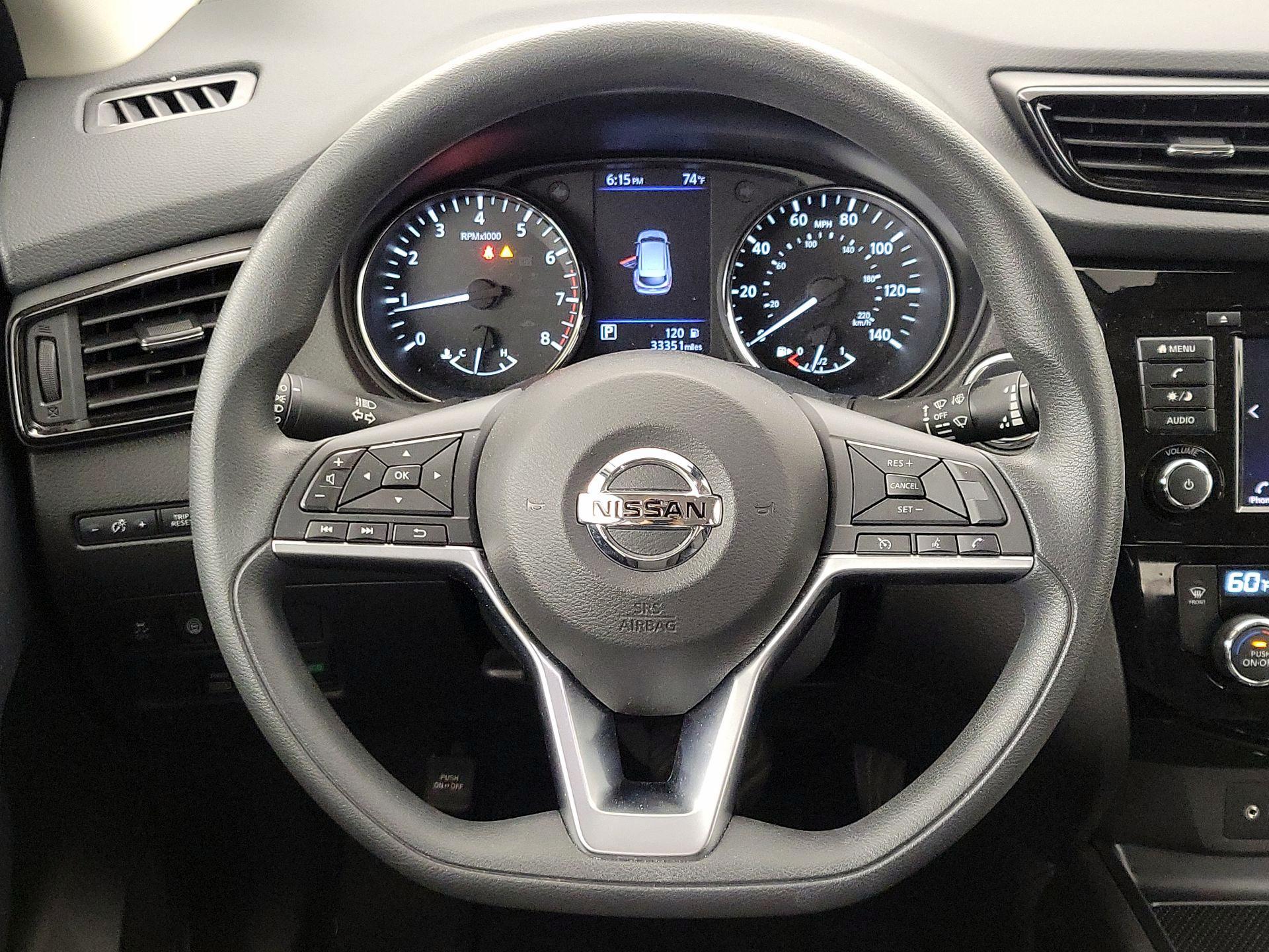 Thumbnail: 2020 Nissan Rogue Sport - 10
