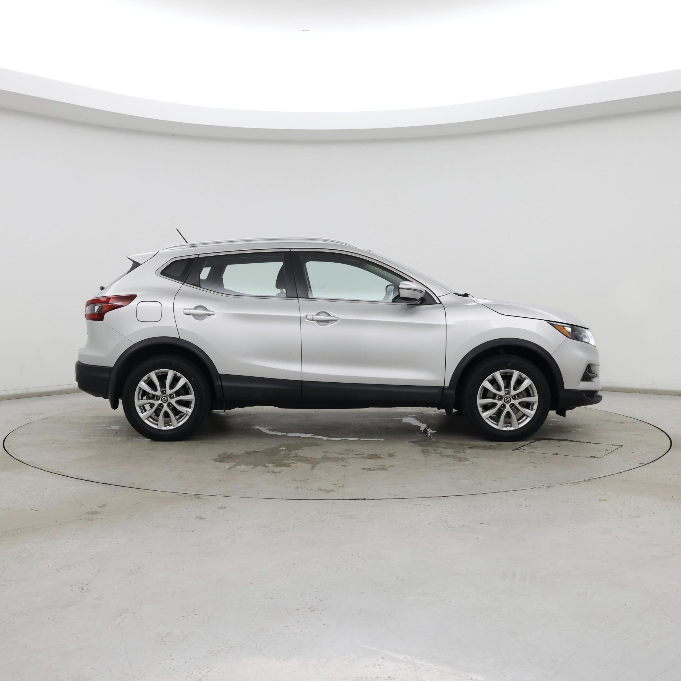 Thumbnail: 2020 Nissan Rogue Sport - 7