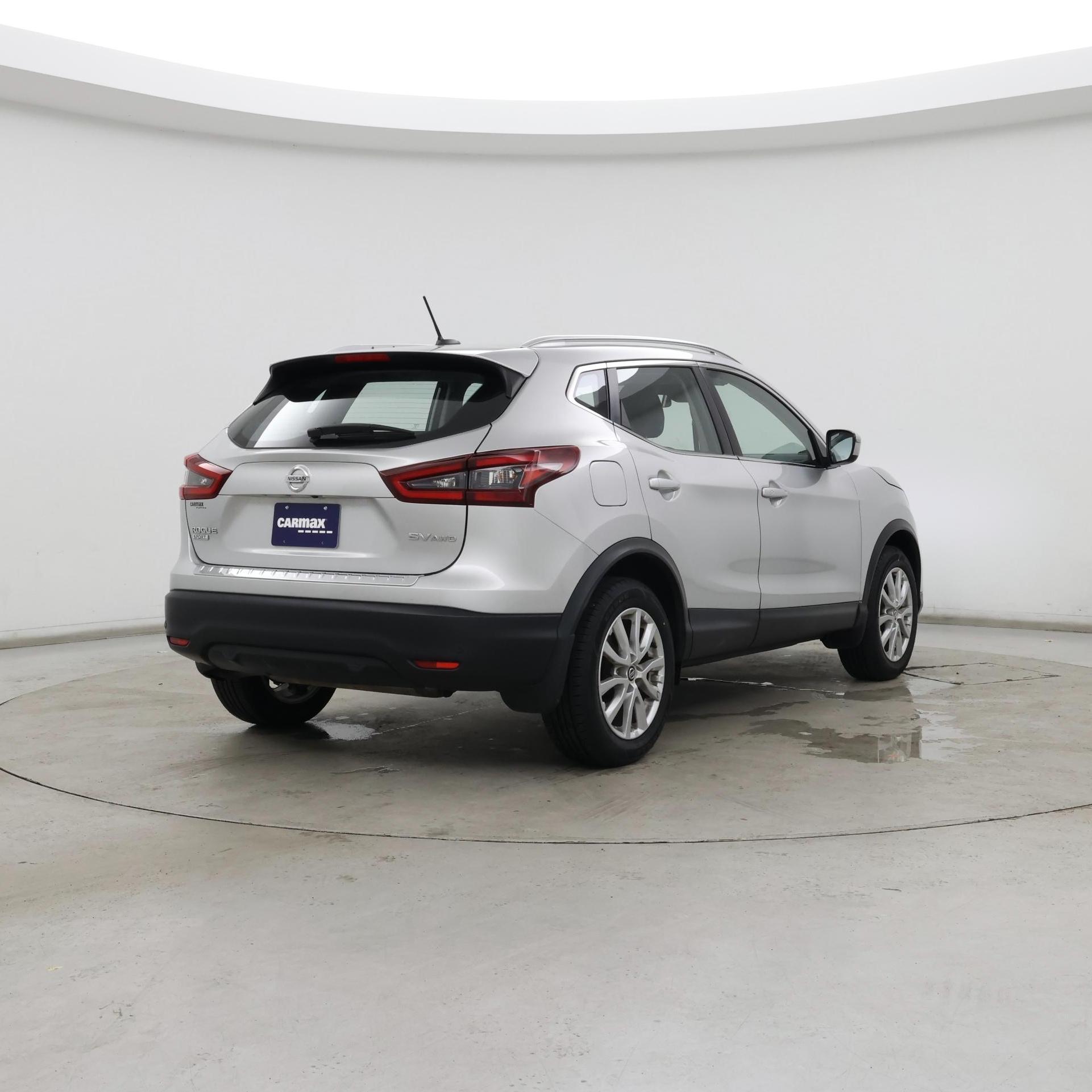 Thumbnail: 2020 Nissan Rogue Sport - 8