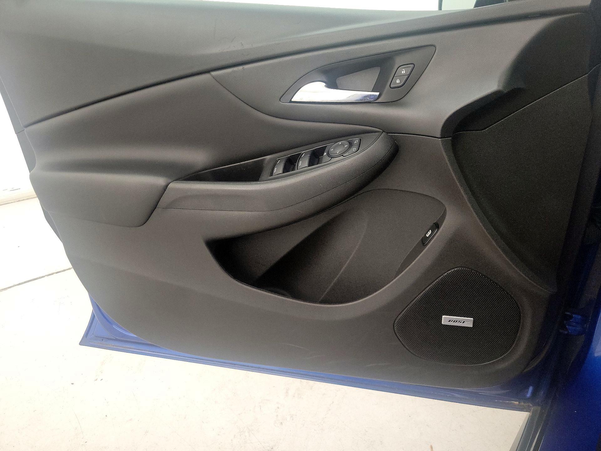 Thumbnail: 2017 Chevrolet Volt - 10