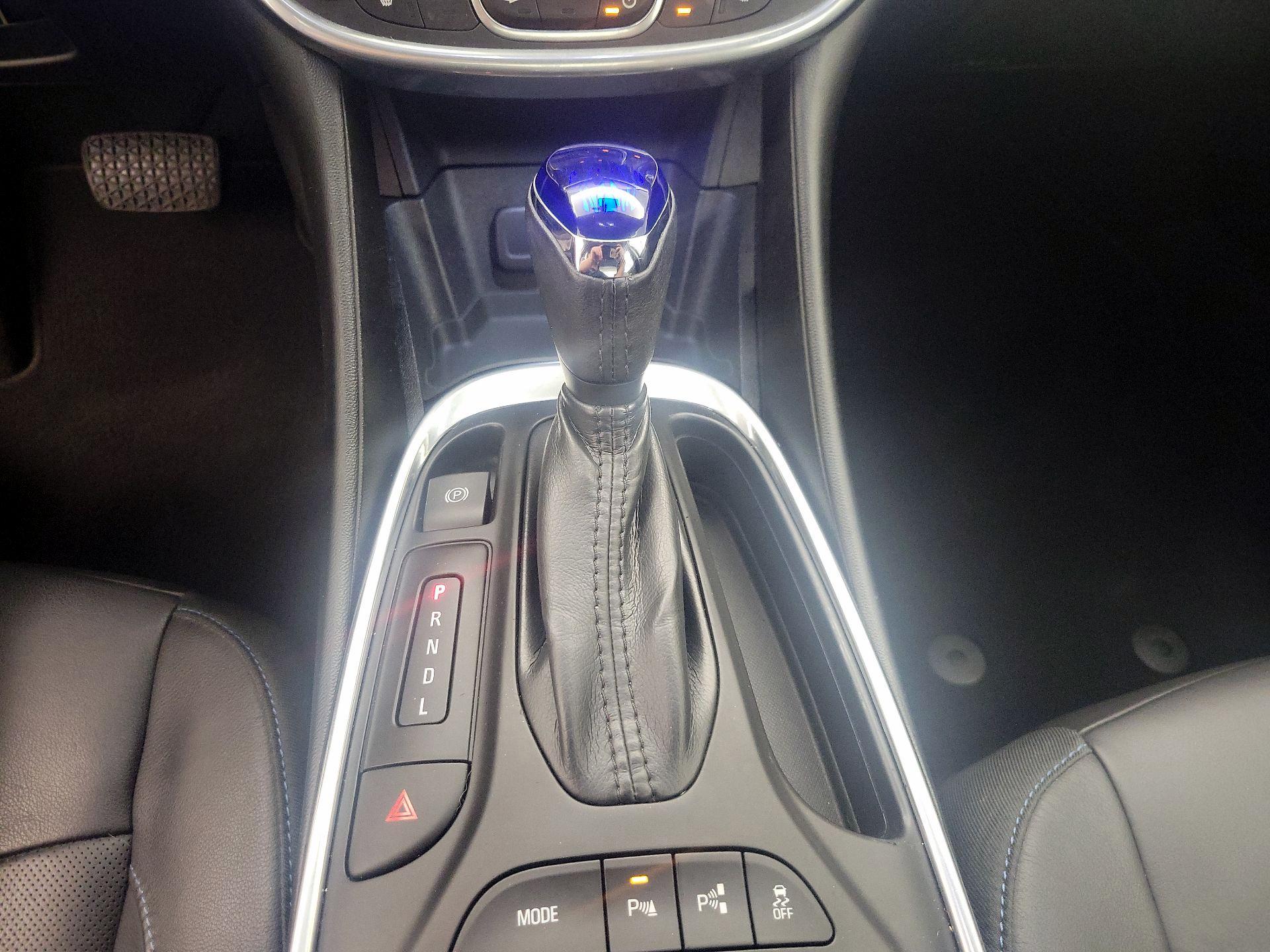 Thumbnail: 2017 Chevrolet Volt - 16