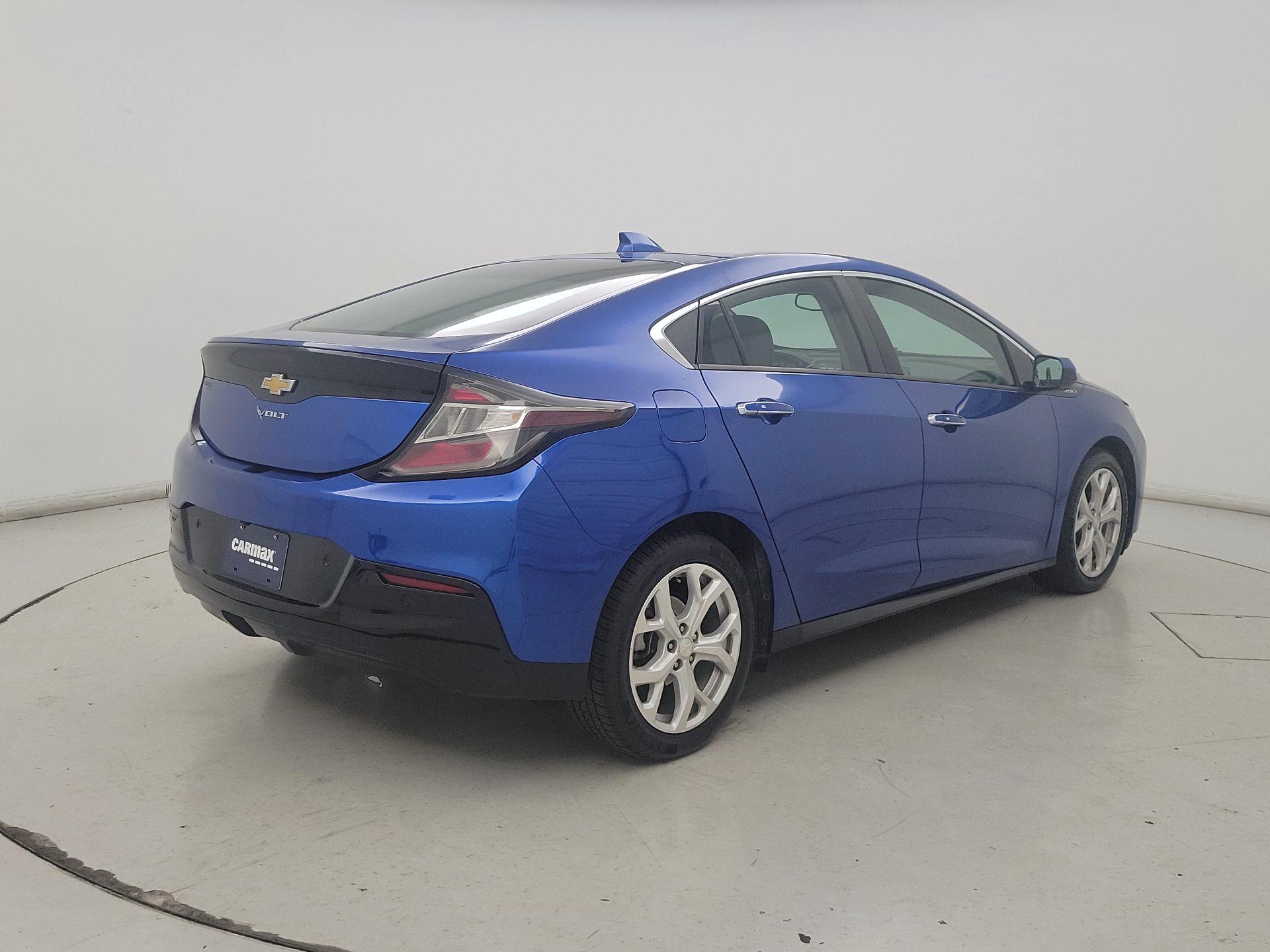 Thumbnail: 2017 Chevrolet Volt - 5