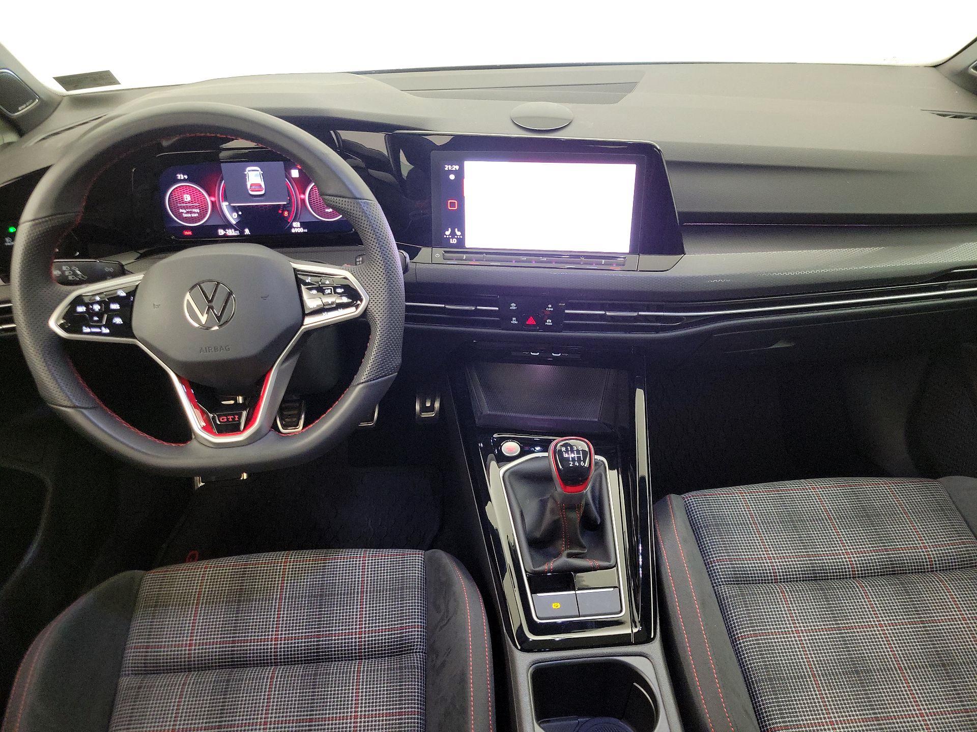 Thumbnail: 2024 Volkswagen Golf - 9