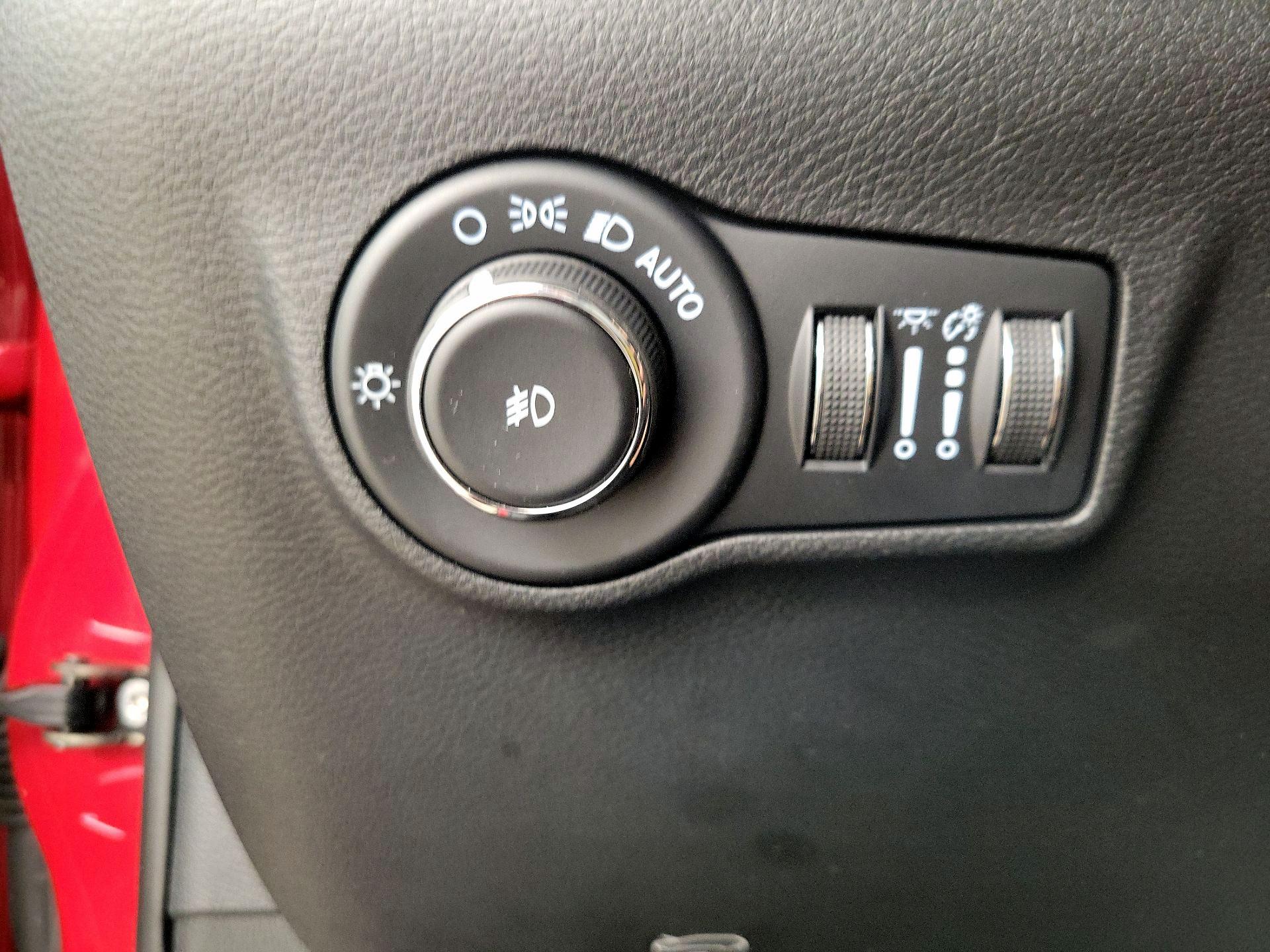 Thumbnail: 2023 Jeep Compass - 13