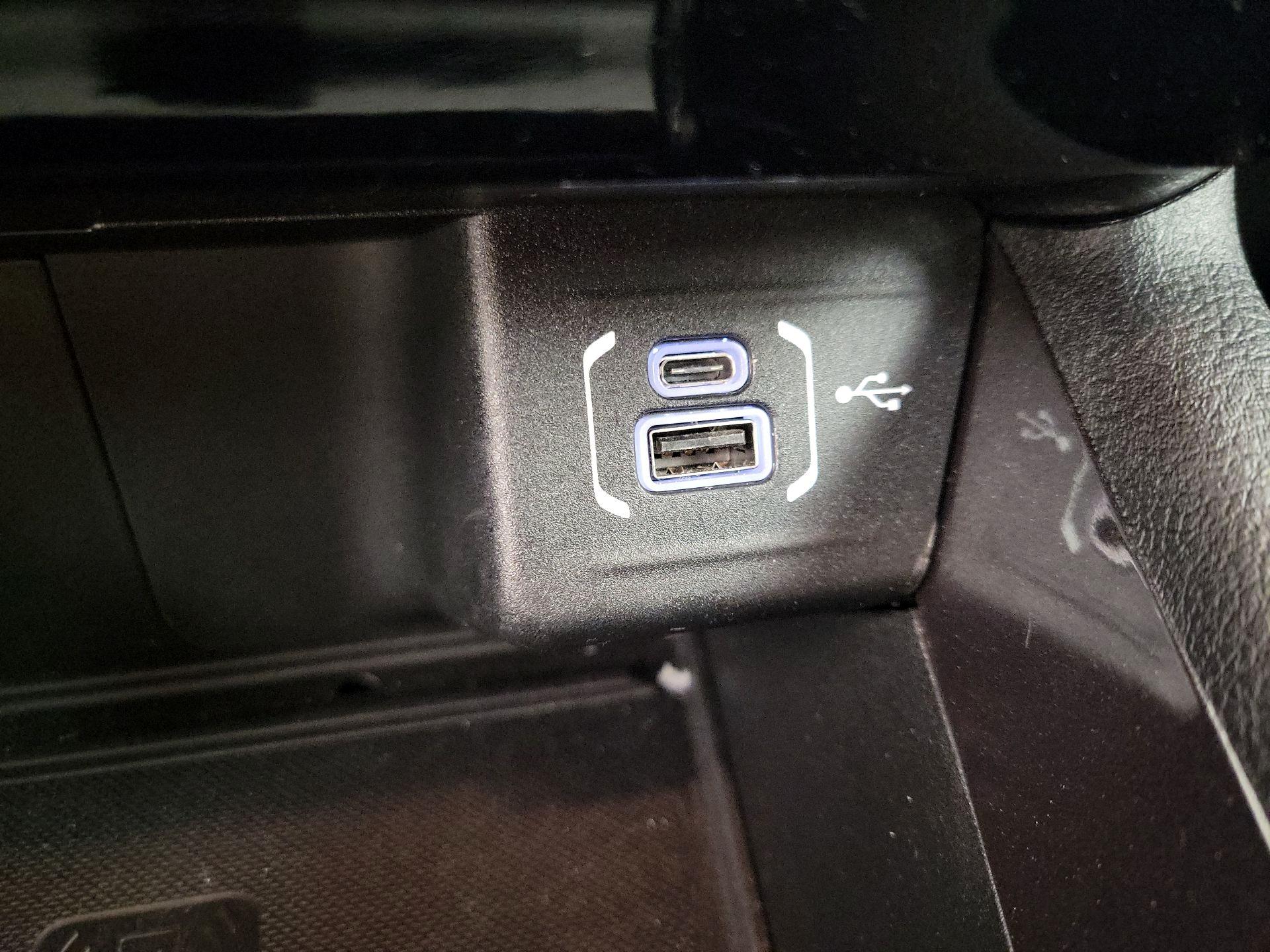 Thumbnail: 2023 Jeep Compass - 18