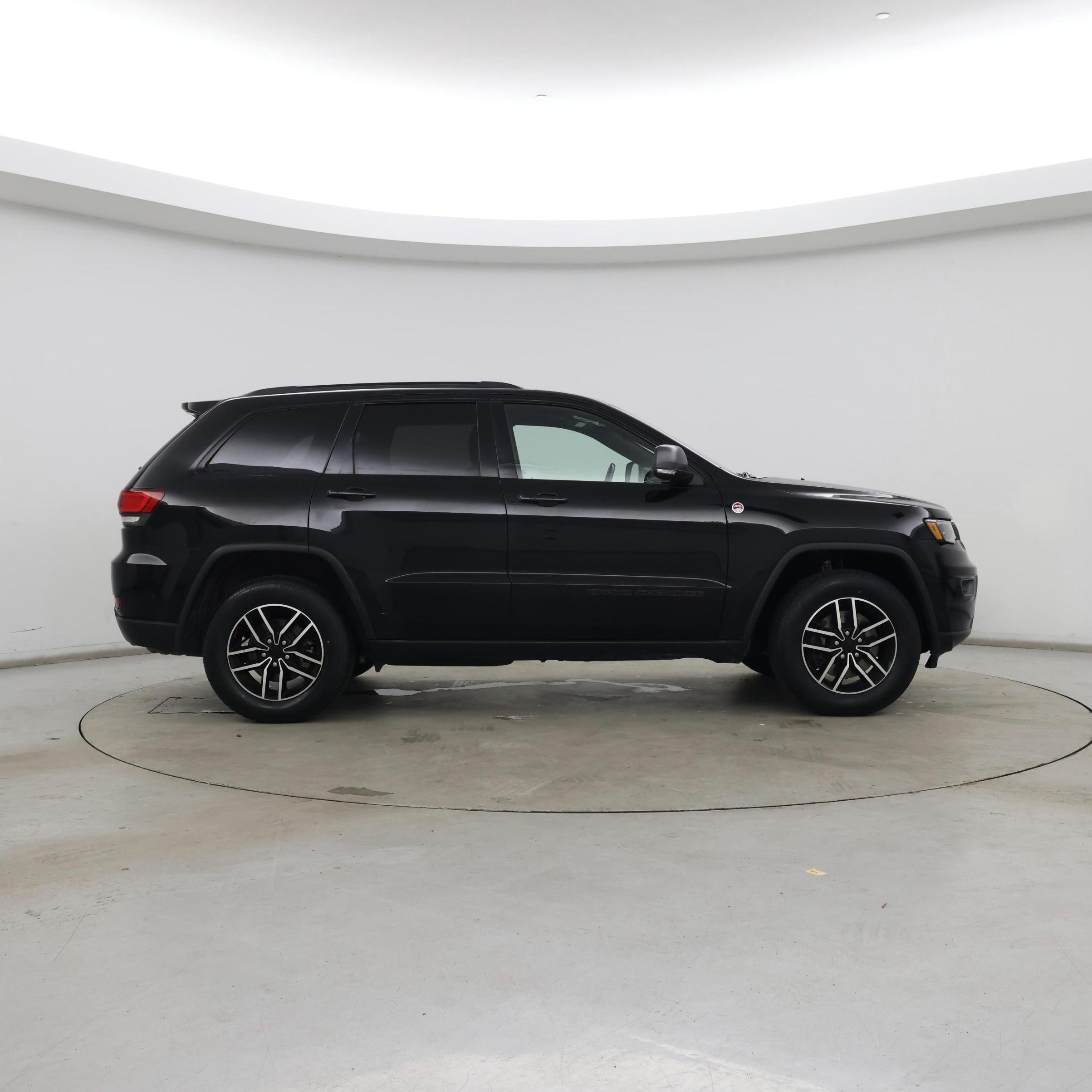 Thumbnail: 2021 Jeep Grand Cherokee - 7