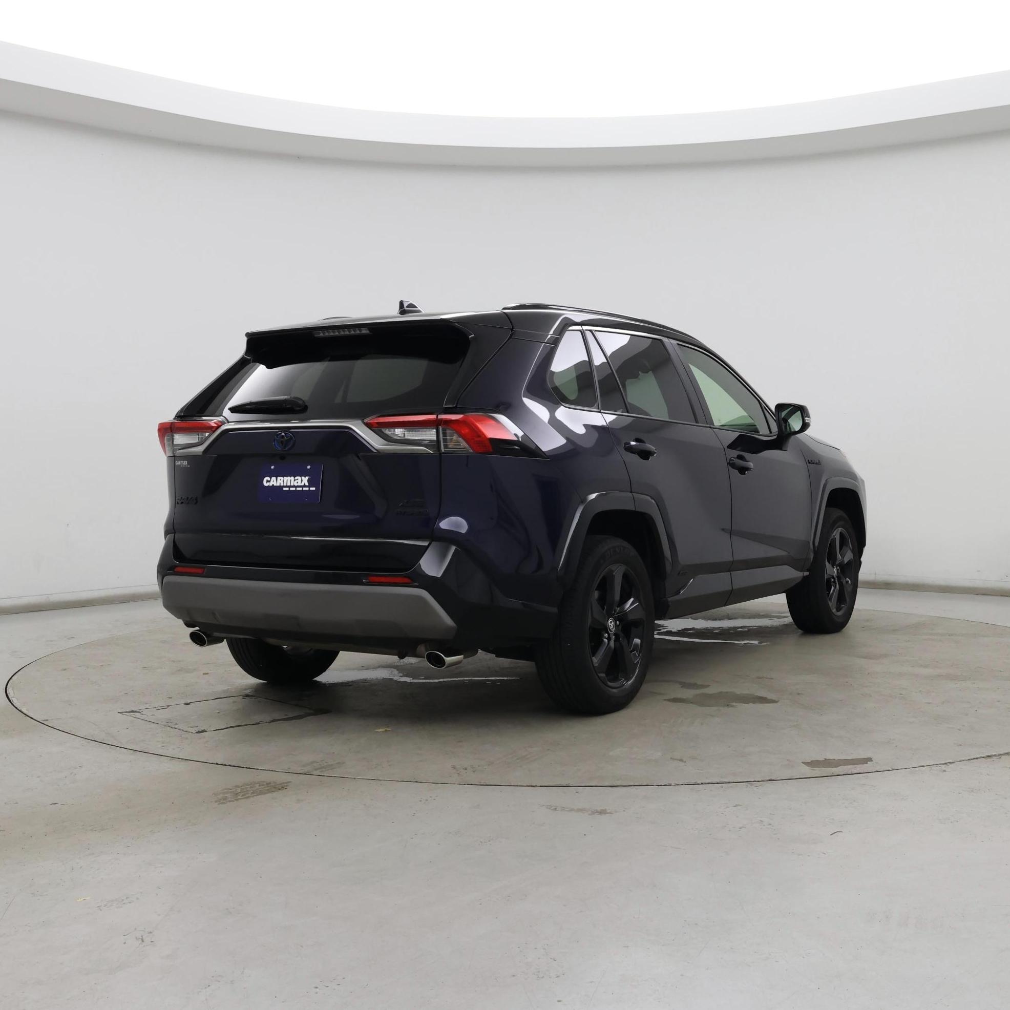 Thumbnail: 2021 Toyota RAV4 - 8