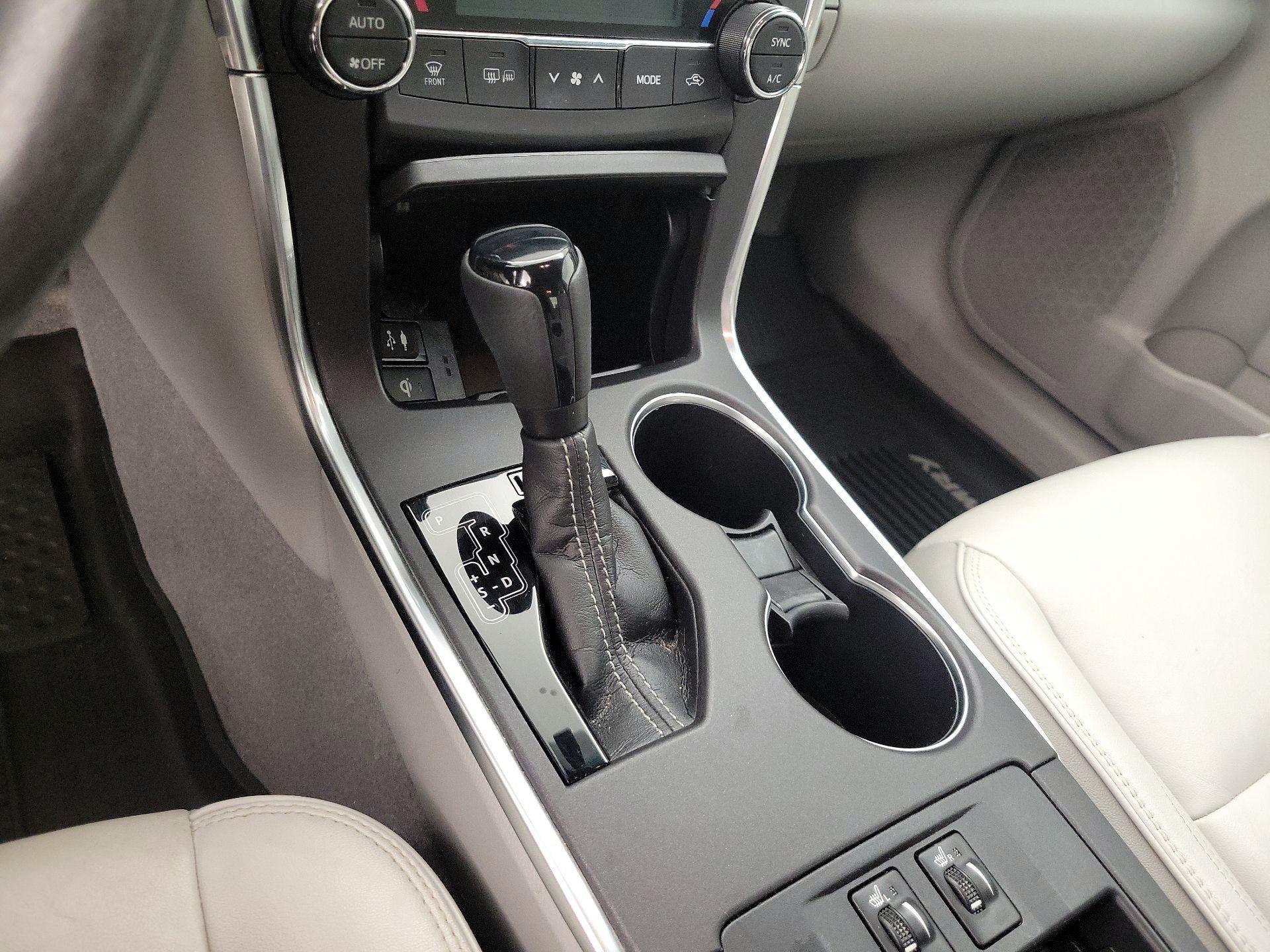 Thumbnail: 2017 Toyota Camry - 18