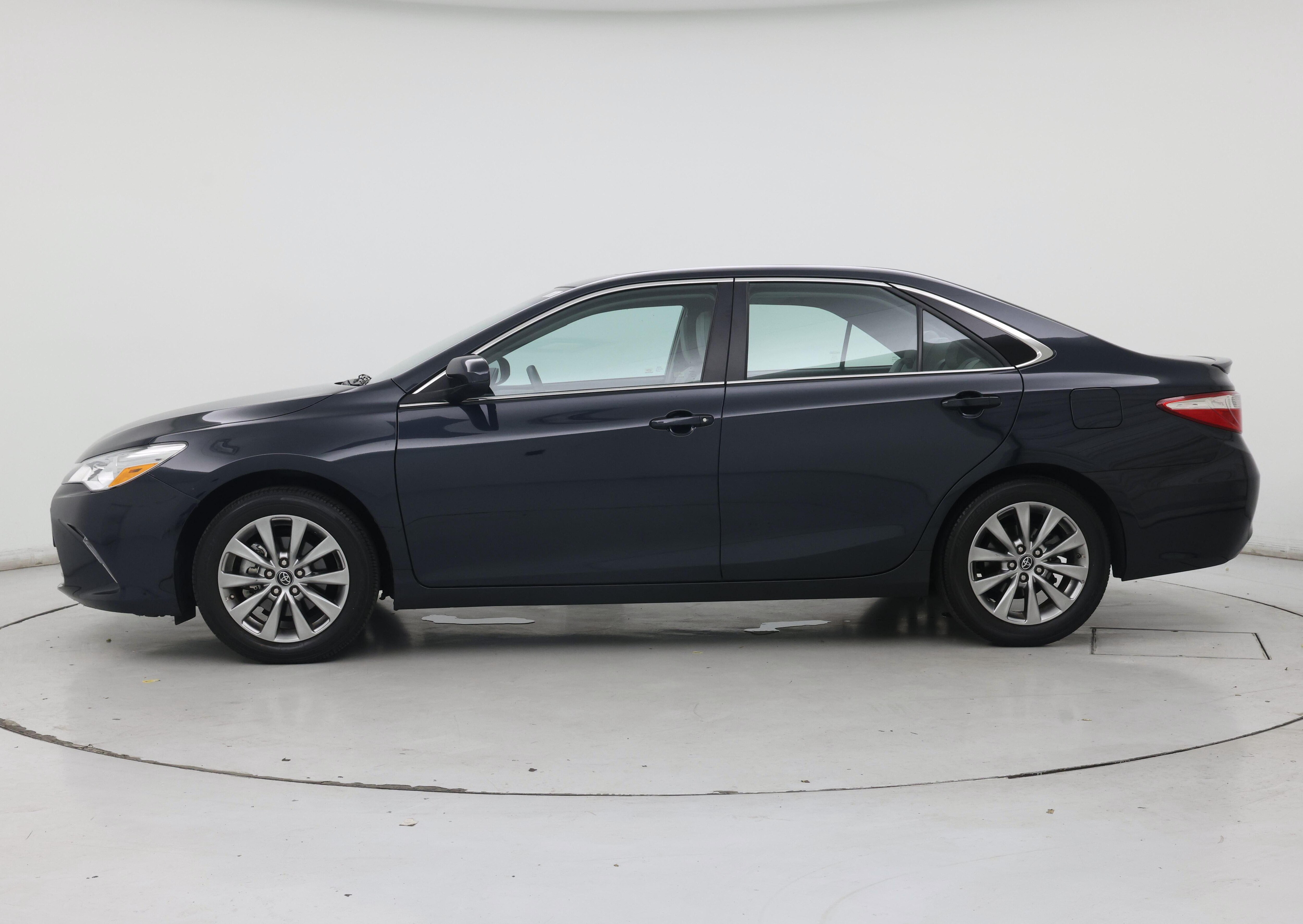 Thumbnail: 2017 Toyota Camry - 3