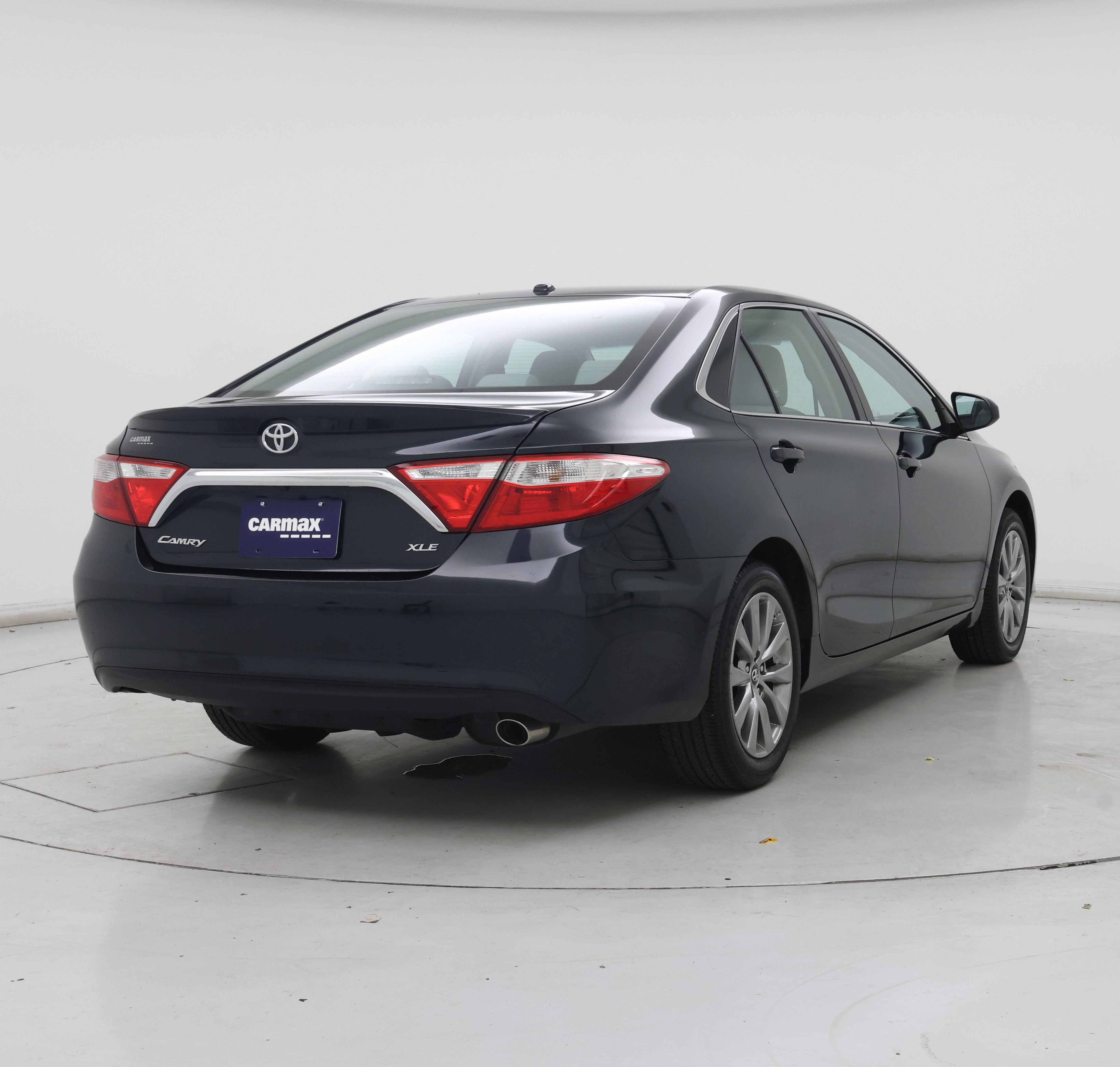 Thumbnail: 2017 Toyota Camry - 8