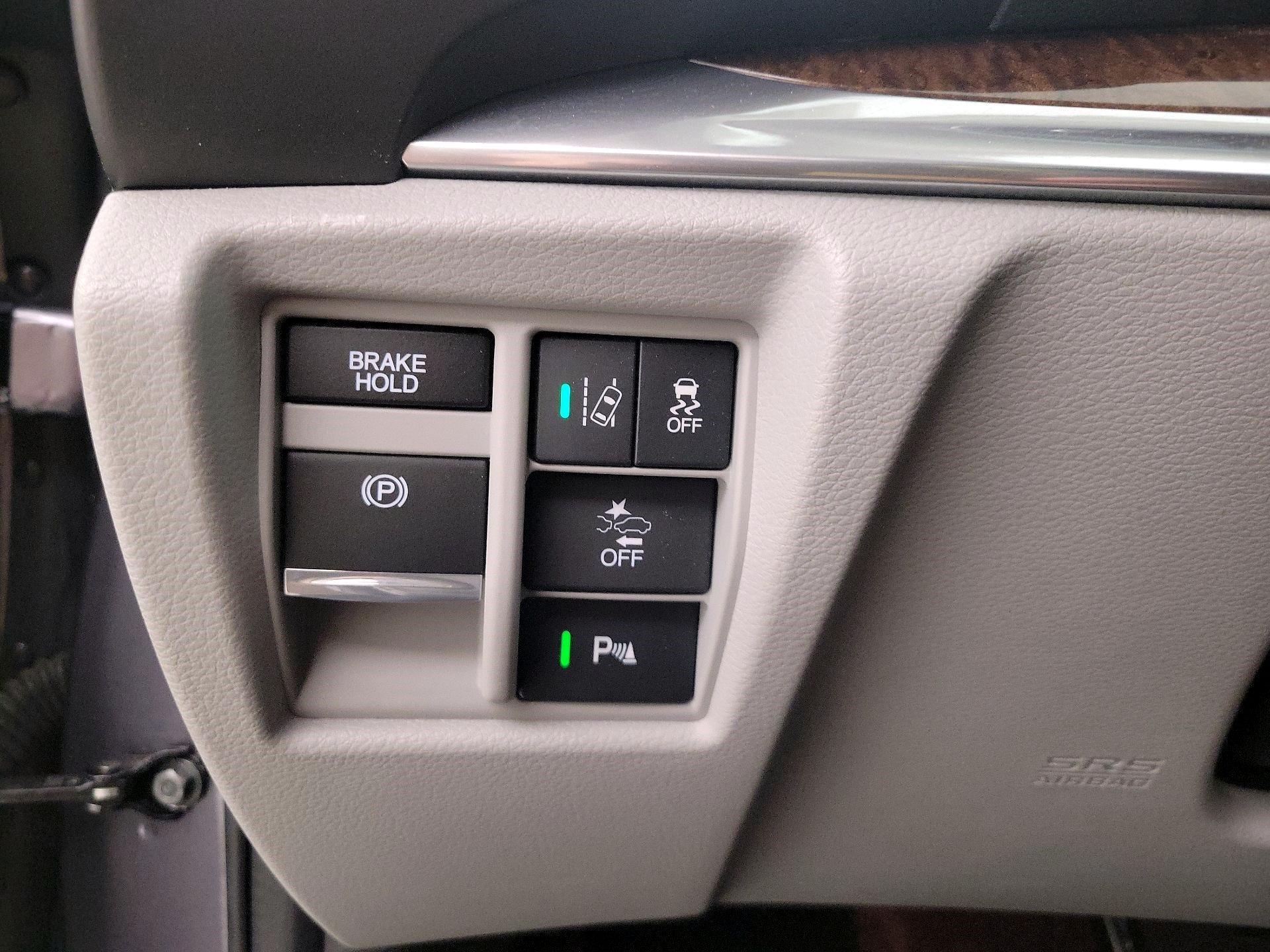 Thumbnail: 2018 Acura MDX - 13