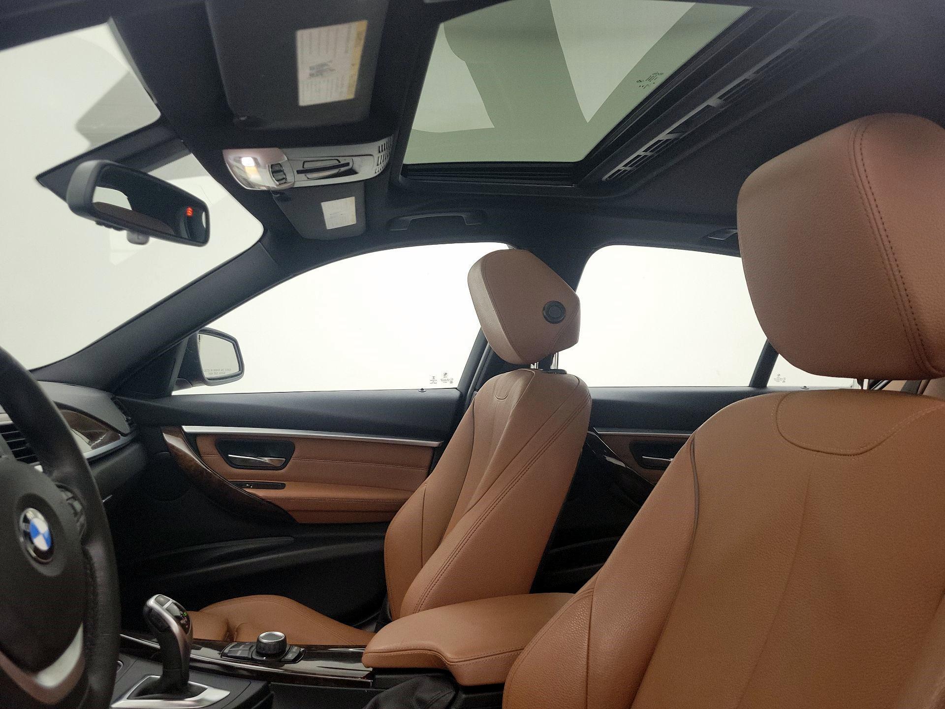 Thumbnail: 2016 BMW 3 Series - 19