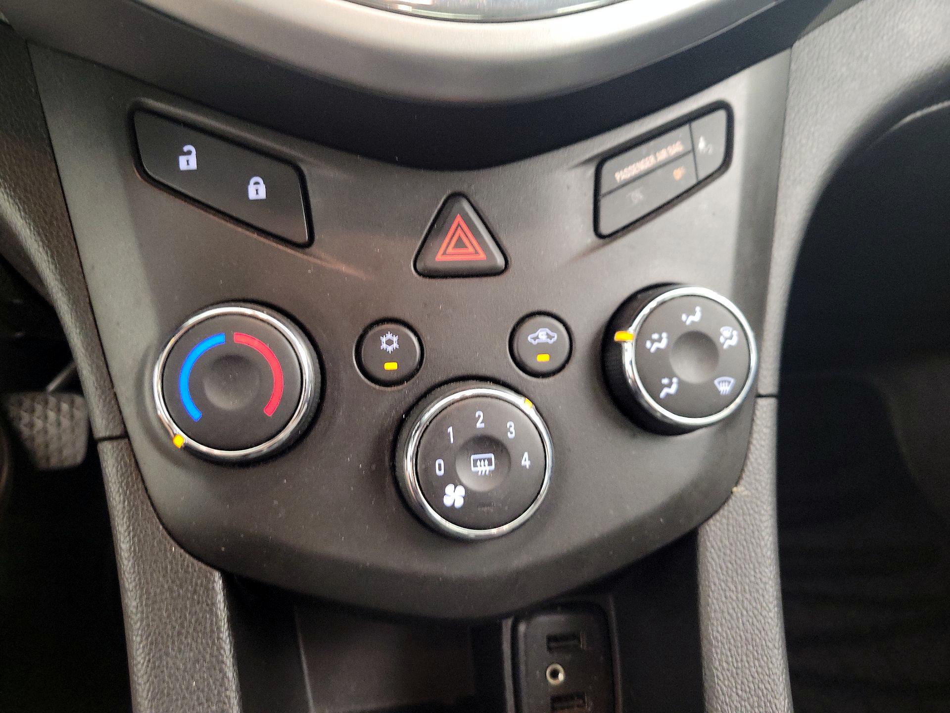 Thumbnail: 2018 Chevrolet Sonic - 16