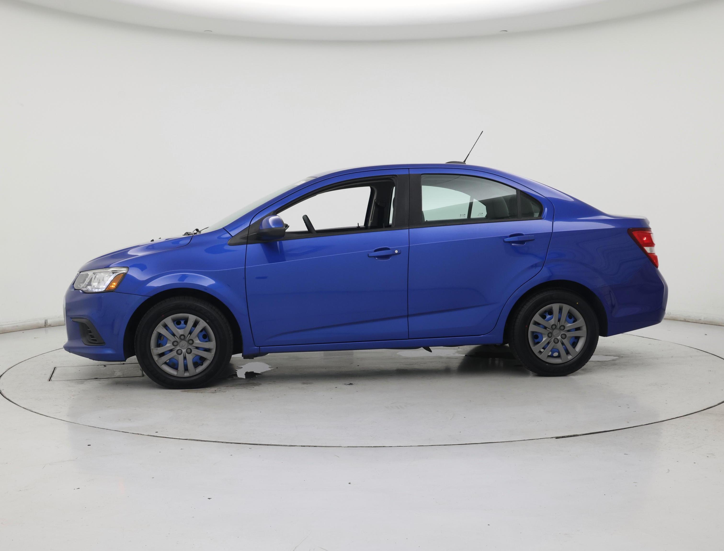 Thumbnail: 2018 Chevrolet Sonic - 3
