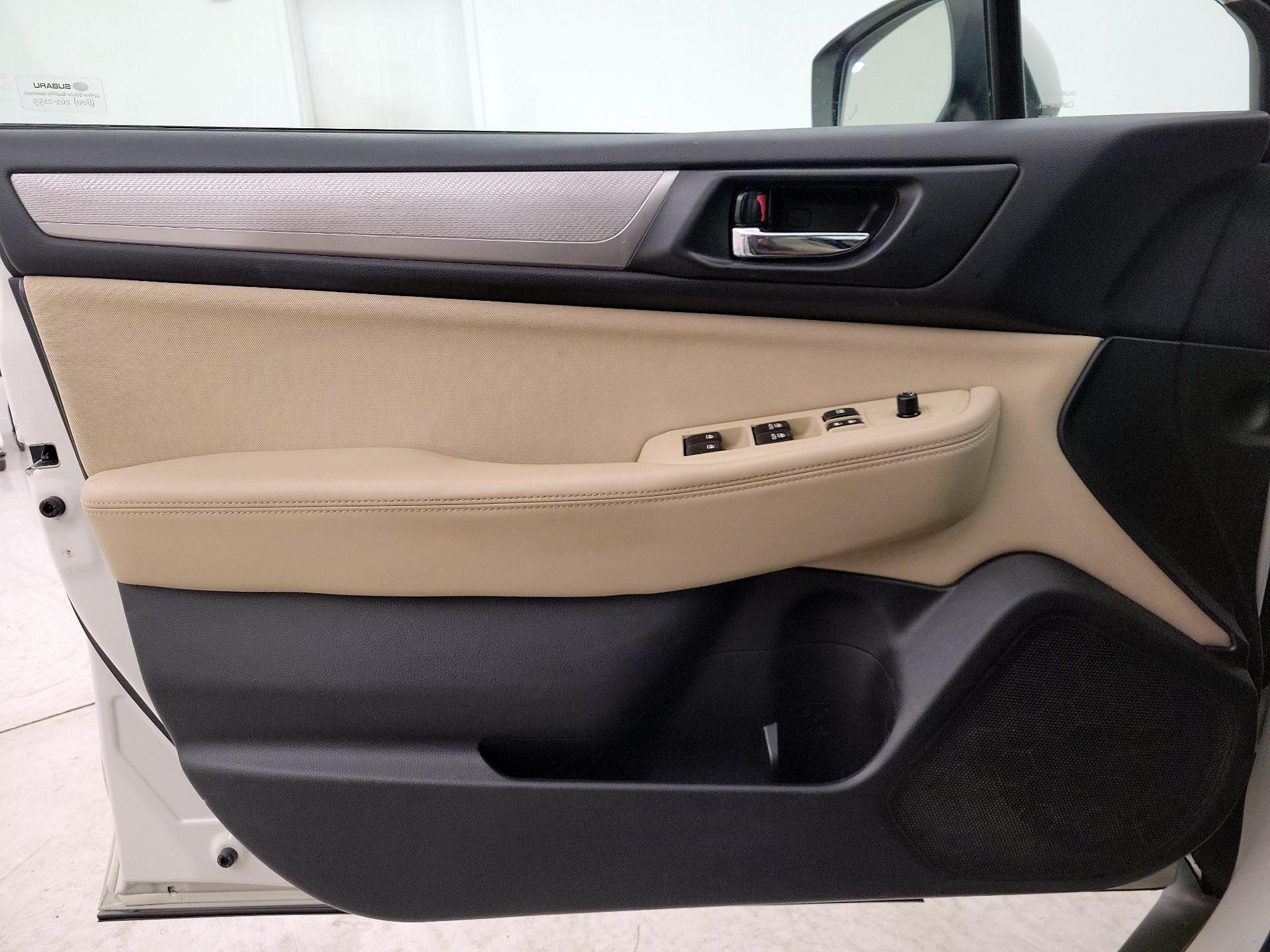 Thumbnail: 2015 Subaru Outback - 12