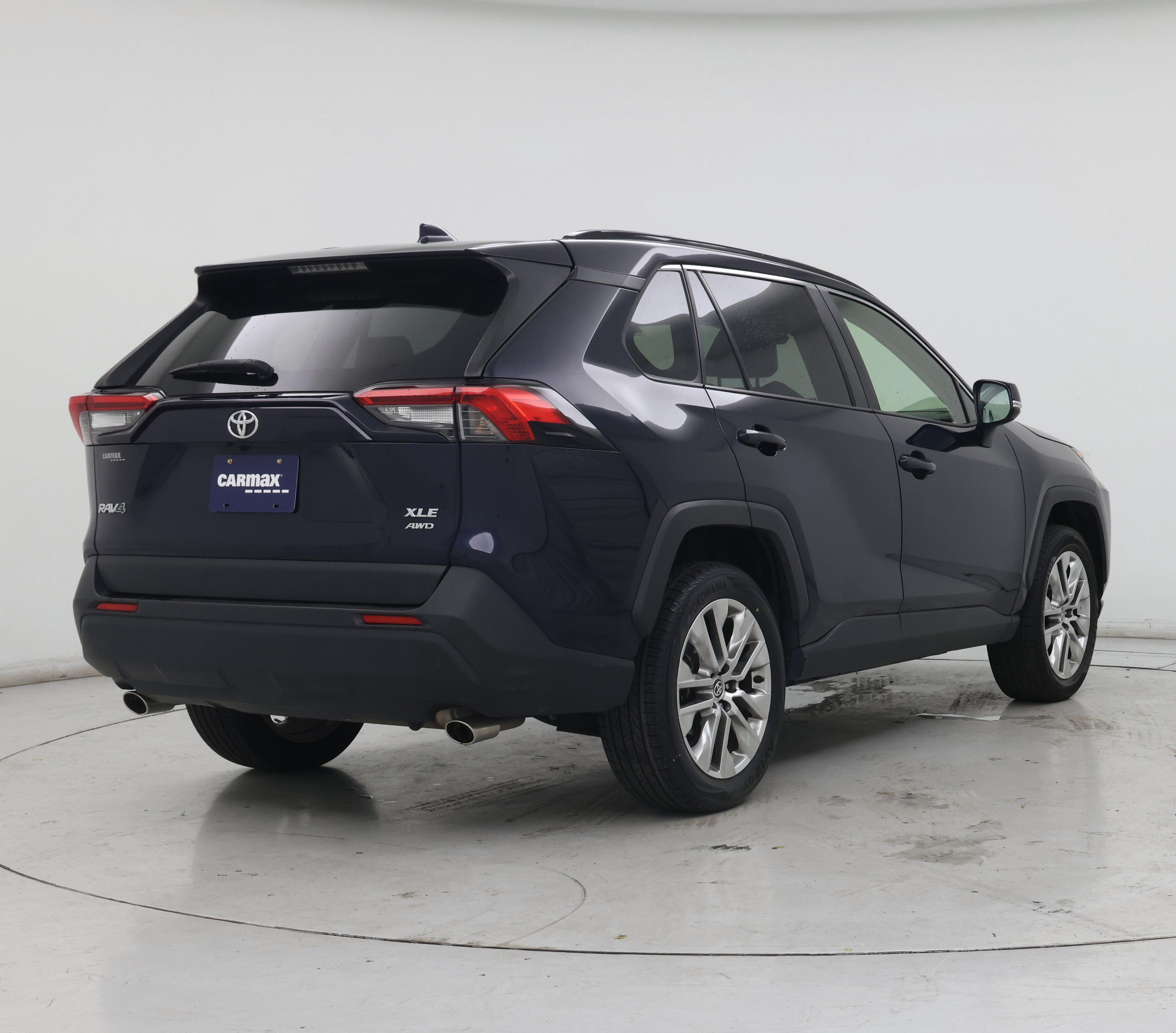Thumbnail: 2021 Toyota RAV4 - 8
