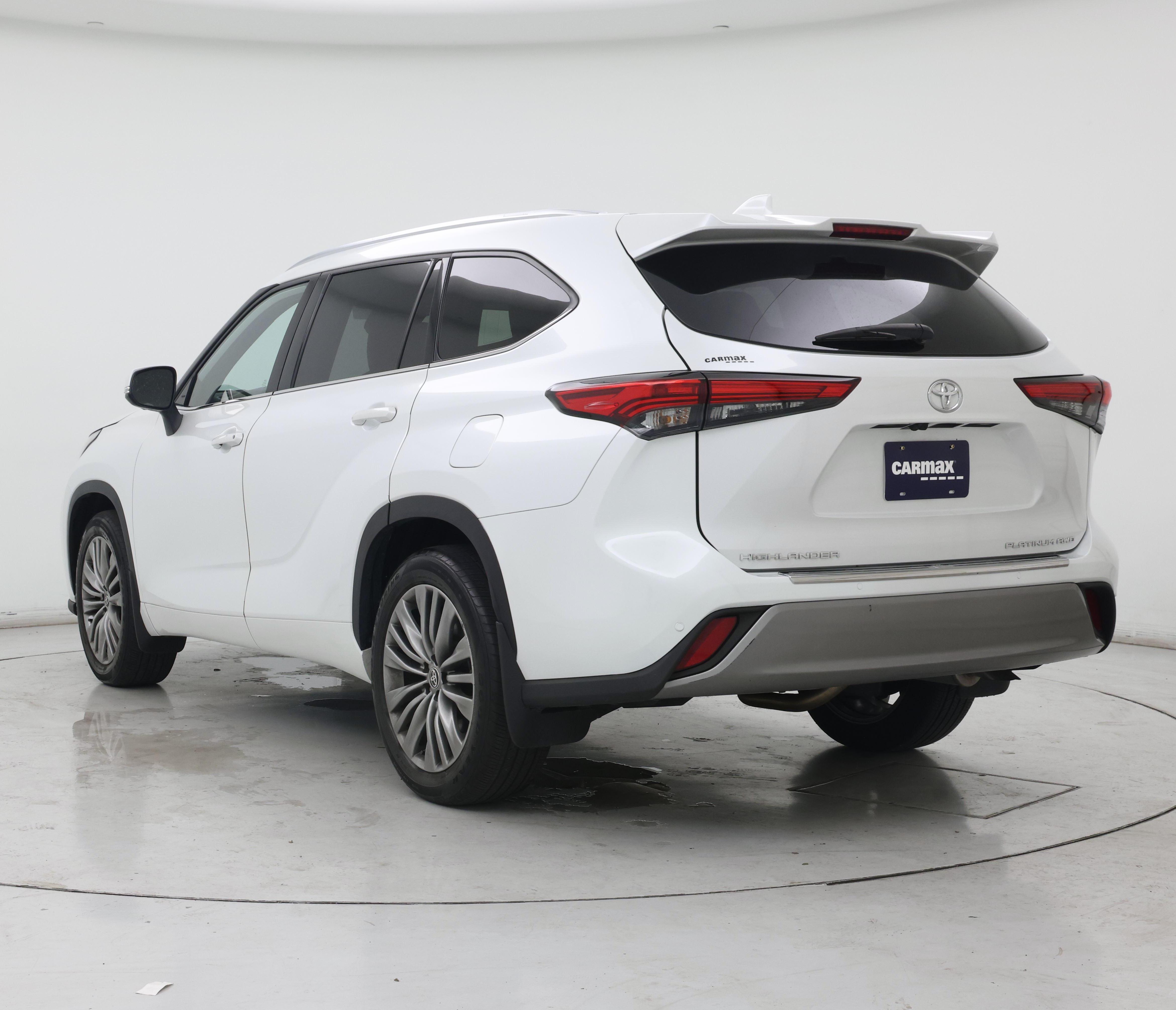 Thumbnail: 2022 Toyota Highlander - 2